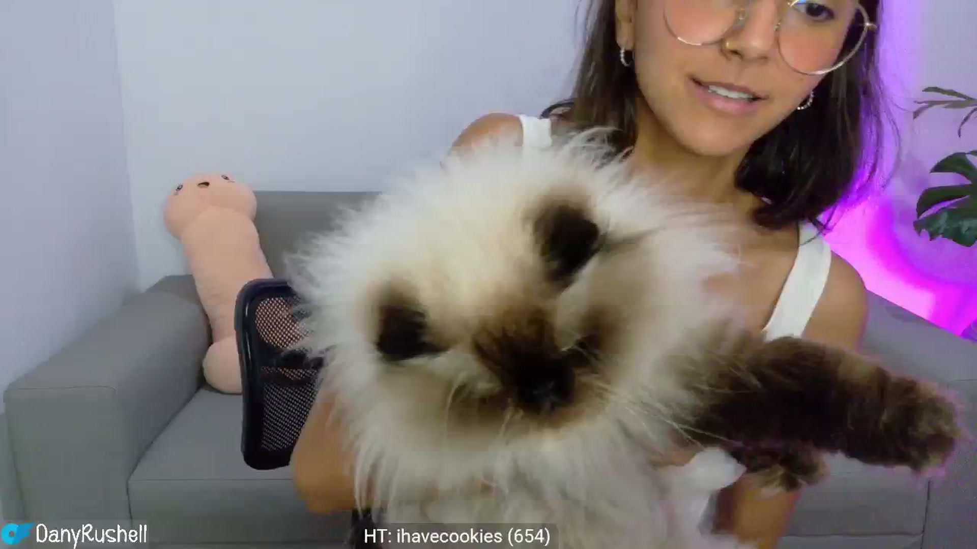 Gallery image thumbnail from NataliaMFC_'s myfreecams stream on, 09/04/2025, 06:35 image 7 of 20