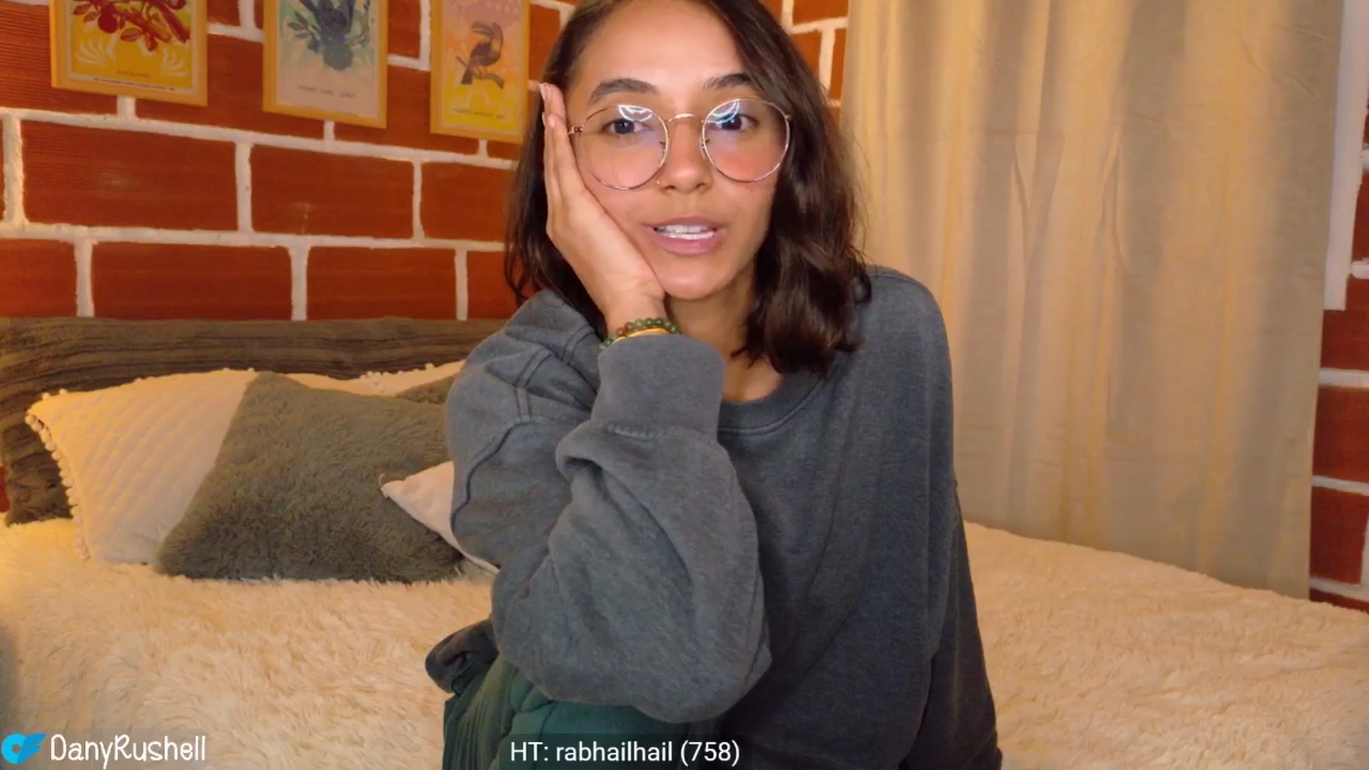 Gallery image thumbnail from NataliaMFC_'s myfreecams stream on, 09/17/2025, 04:57 image 16 of 20