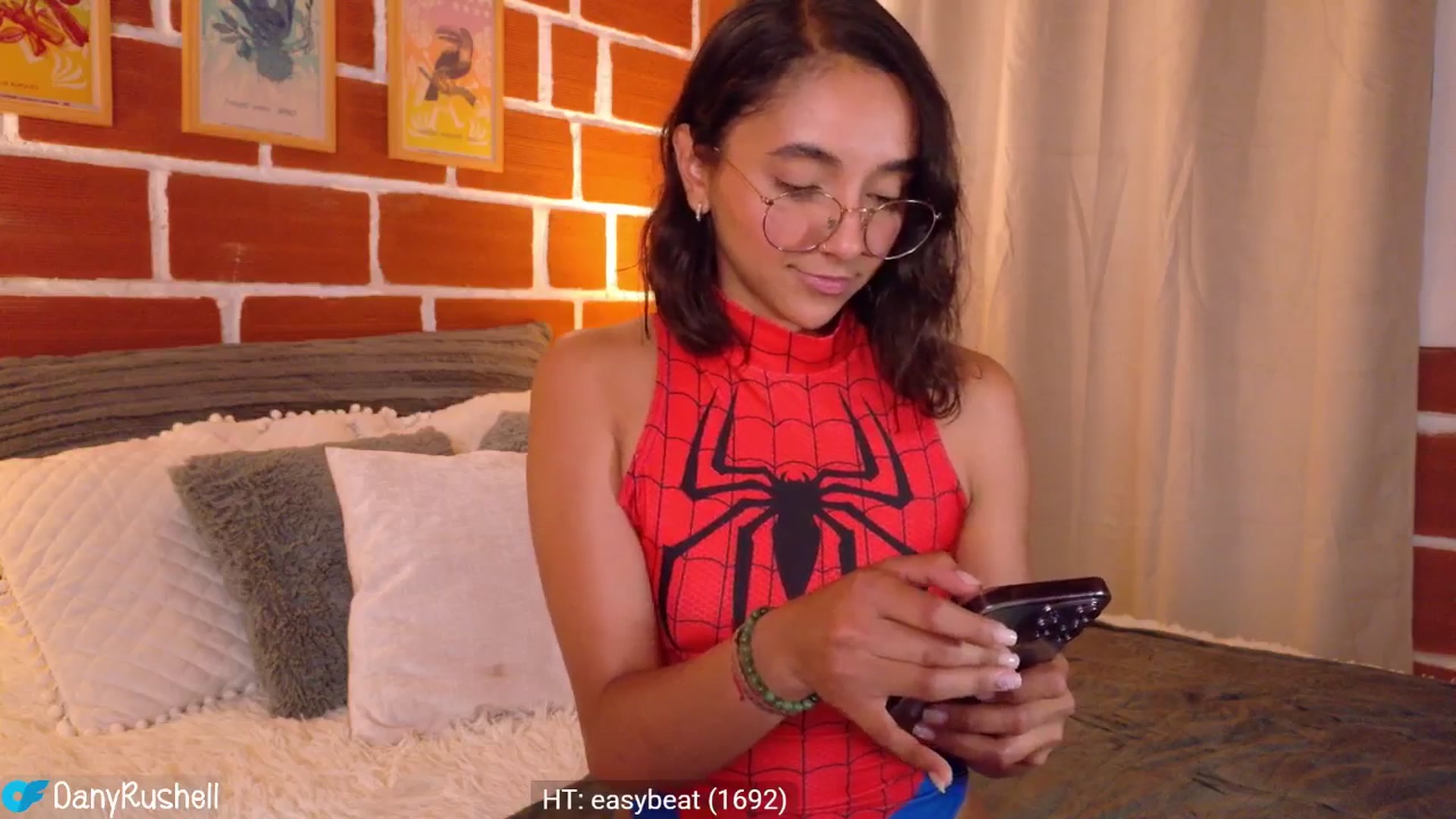 Gallery image thumbnail from NataliaMFC_'s myfreecams stream on, 10/22/2025, 24:26 image 12 of 20
