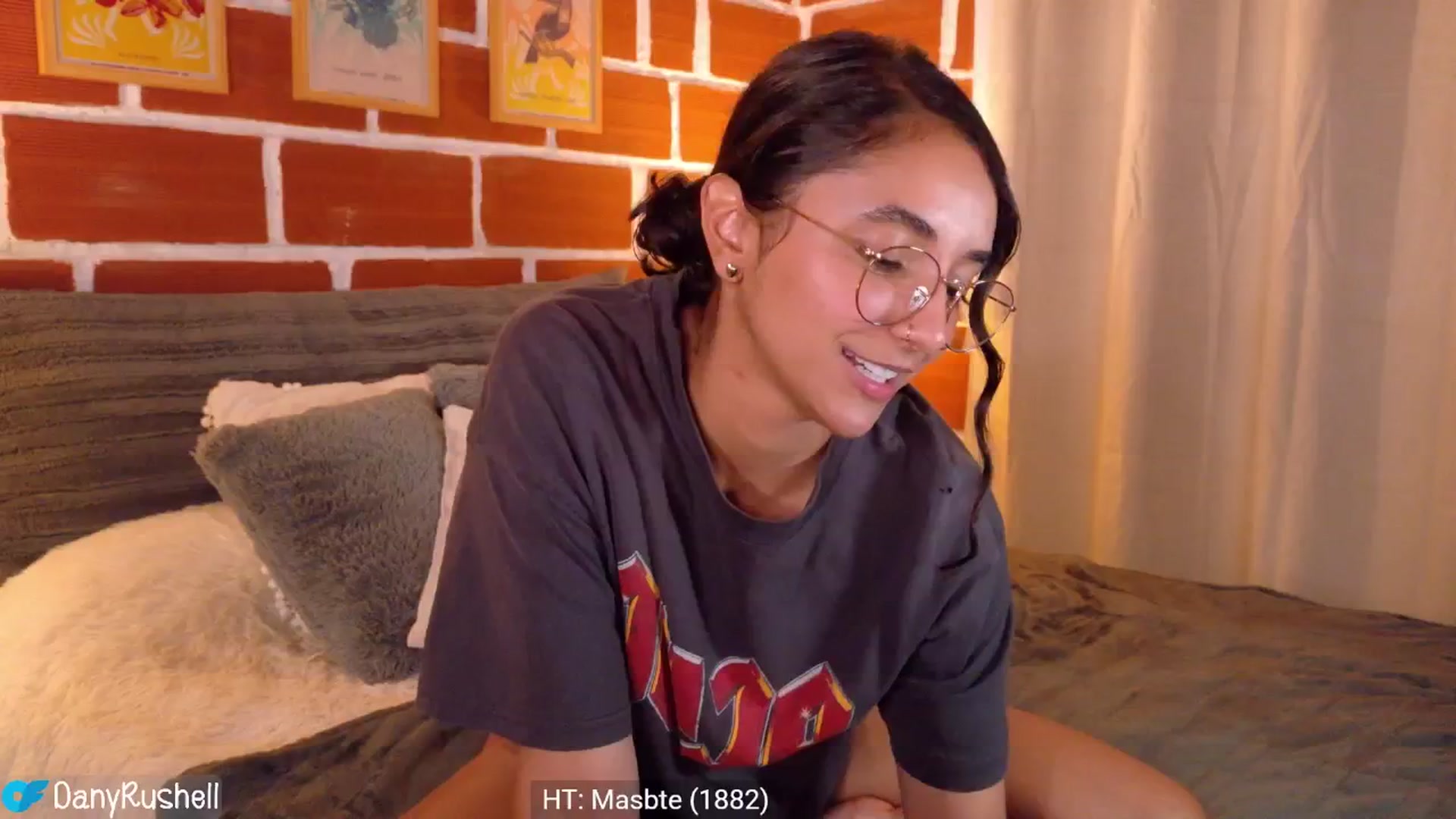 Gallery image thumbnail from NataliaMFC_'s myfreecams stream on, 11/26/2025, 02:35 image 8 of 20