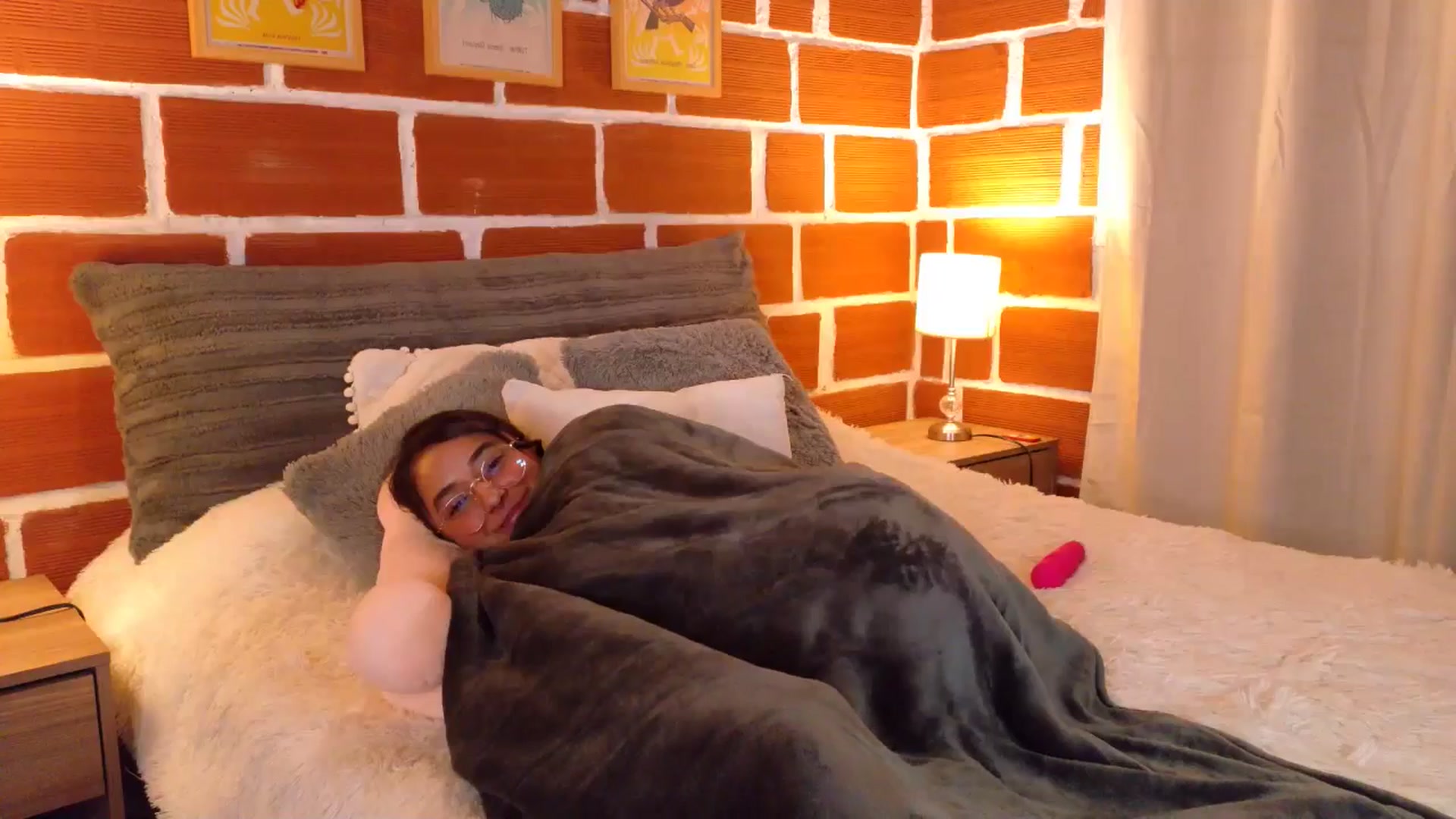 Gallery image thumbnail from NataliaMFC_'s myfreecams stream on, 11/26/2025, 04:20 image 20 of 20