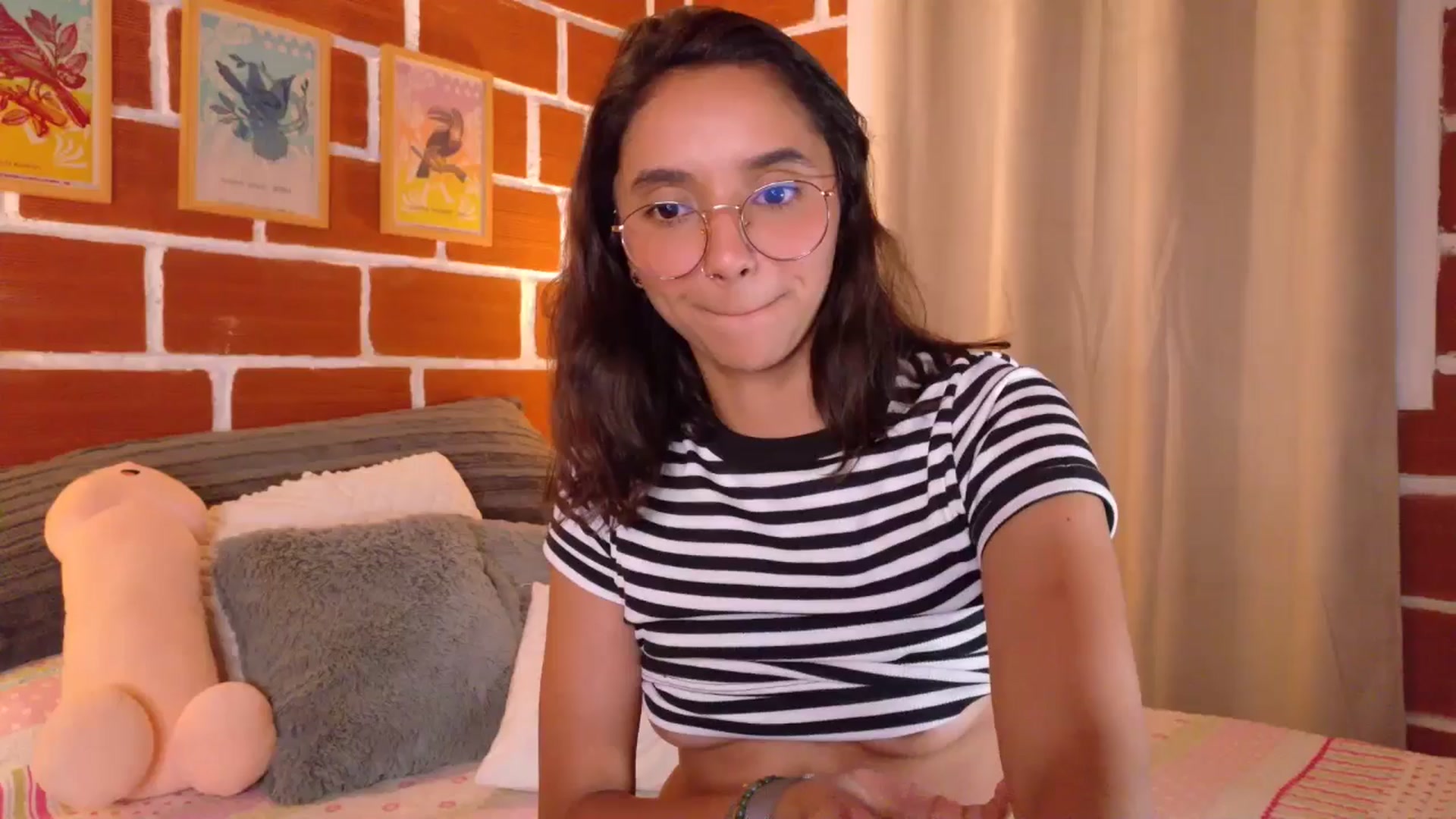 Gallery image thumbnail from NataliaMFC_'s myfreecams stream on, 01/08/2026, 04:27 image 5 of 20