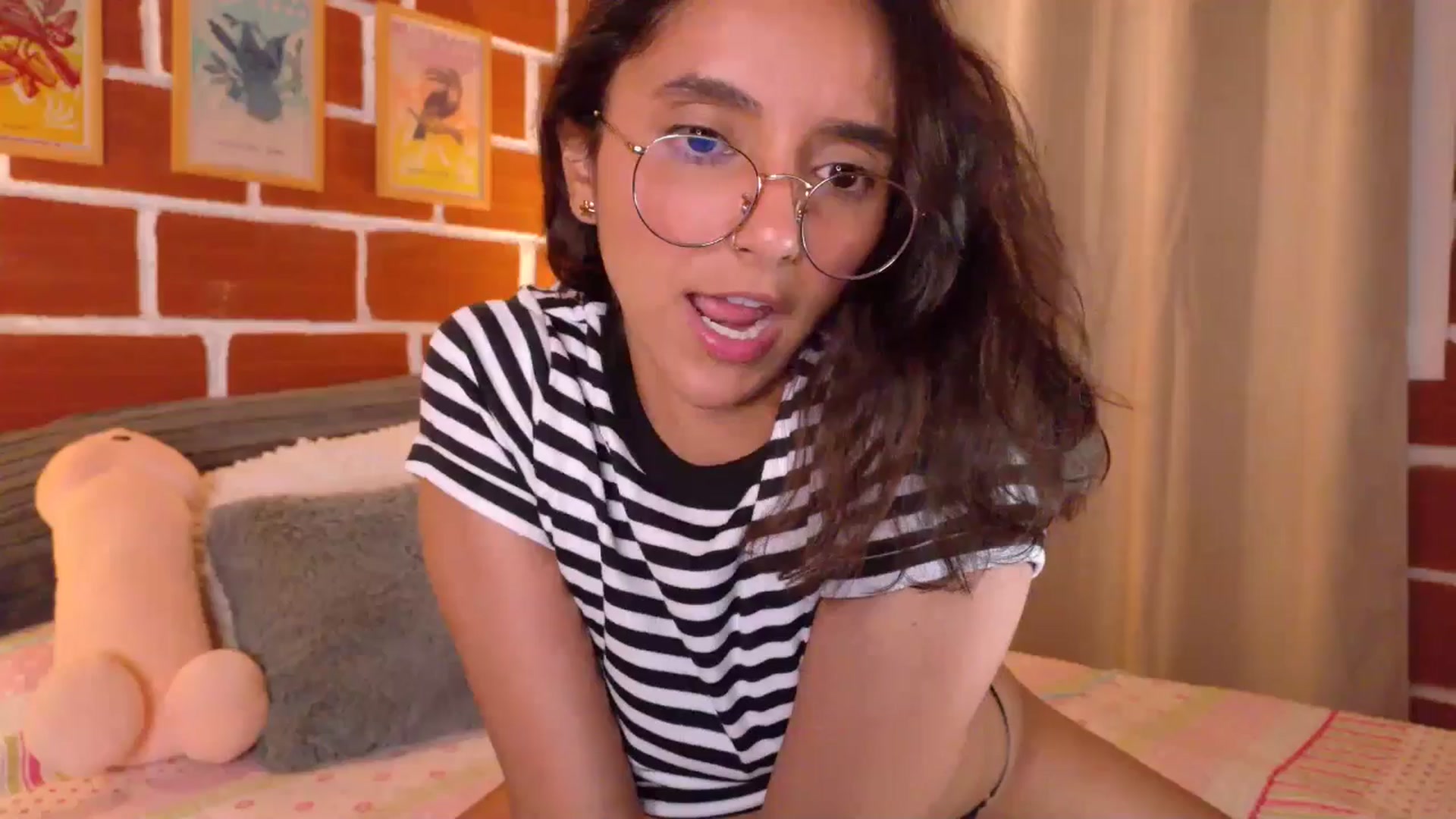 Gallery image thumbnail from NataliaMFC_'s myfreecams stream on, 01/08/2026, 04:27 image 10 of 20