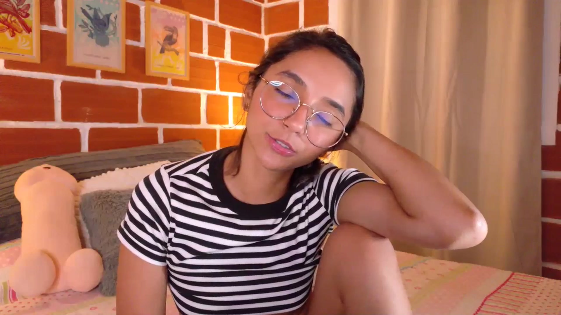 Gallery image thumbnail from NataliaMFC_'s myfreecams stream on, 01/08/2026, 04:27 image 19 of 20