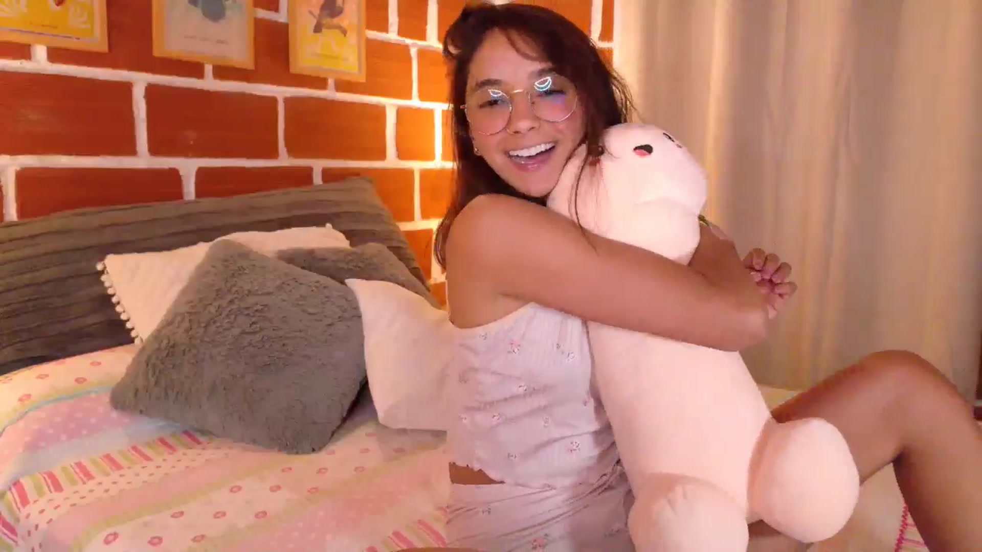 Gallery image thumbnail from NataliaMFC_'s myfreecams stream on, 01/11/2026, 04:45 image 20 of 20