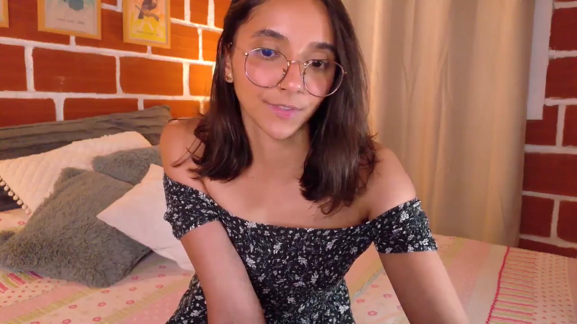 Gallery image thumbnail from NataliaMFC_'s myfreecams stream on, 01/14/2026, 05:39 image 2 of 20