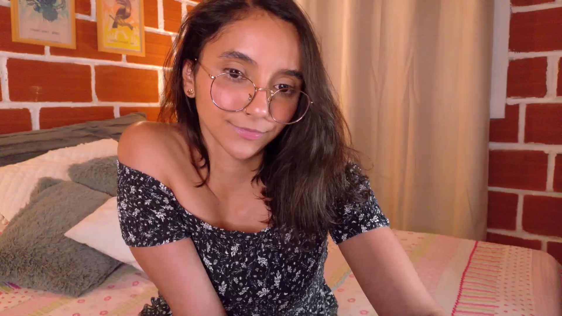 Gallery image thumbnail from NataliaMFC_'s myfreecams stream on, 01/14/2026, 05:39 image 12 of 20