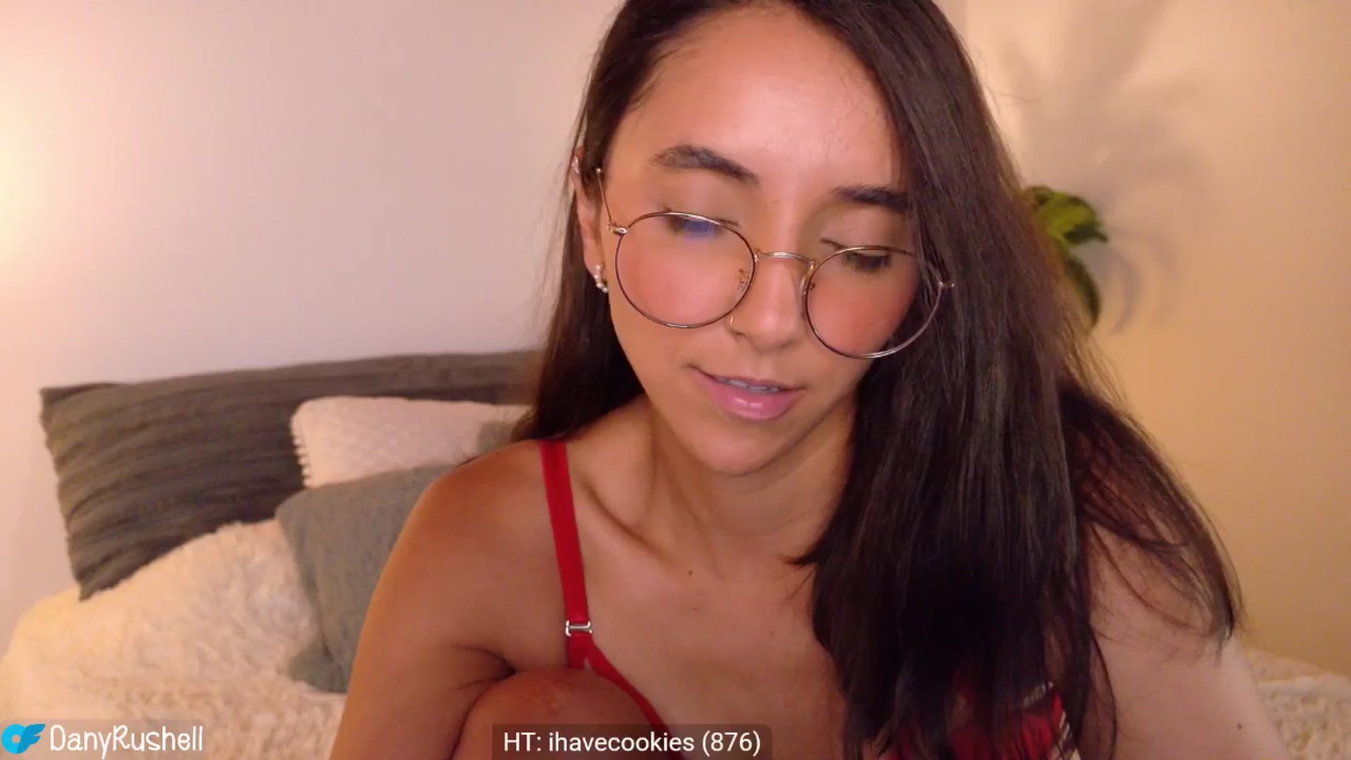 Gallery image thumbnail from NataliaMFC_'s myfreecams stream on, 03/05/2026, 03:18 image 15 of 20
