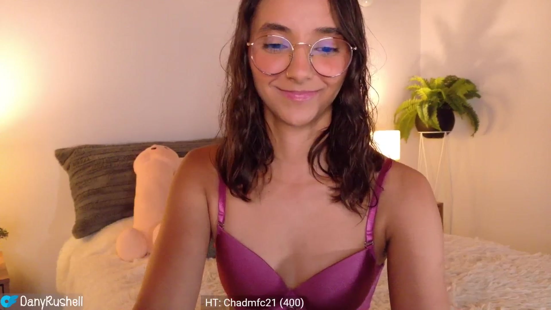 Gallery image thumbnail from NataliaMFC_'s myfreecams stream on, 03/10/2026, 01:15 image 4 of 20