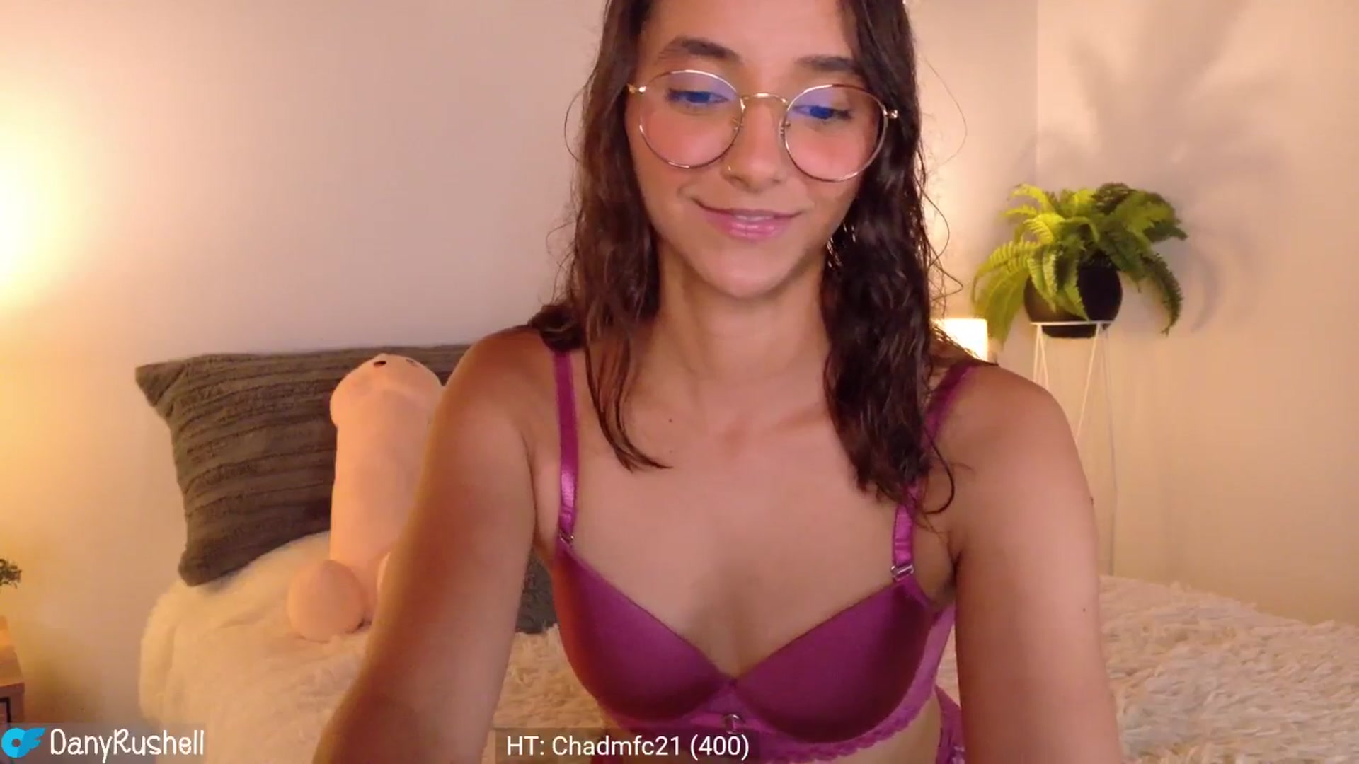 Gallery image thumbnail from NataliaMFC_'s myfreecams stream on, 03/10/2026, 01:15 image 17 of 20