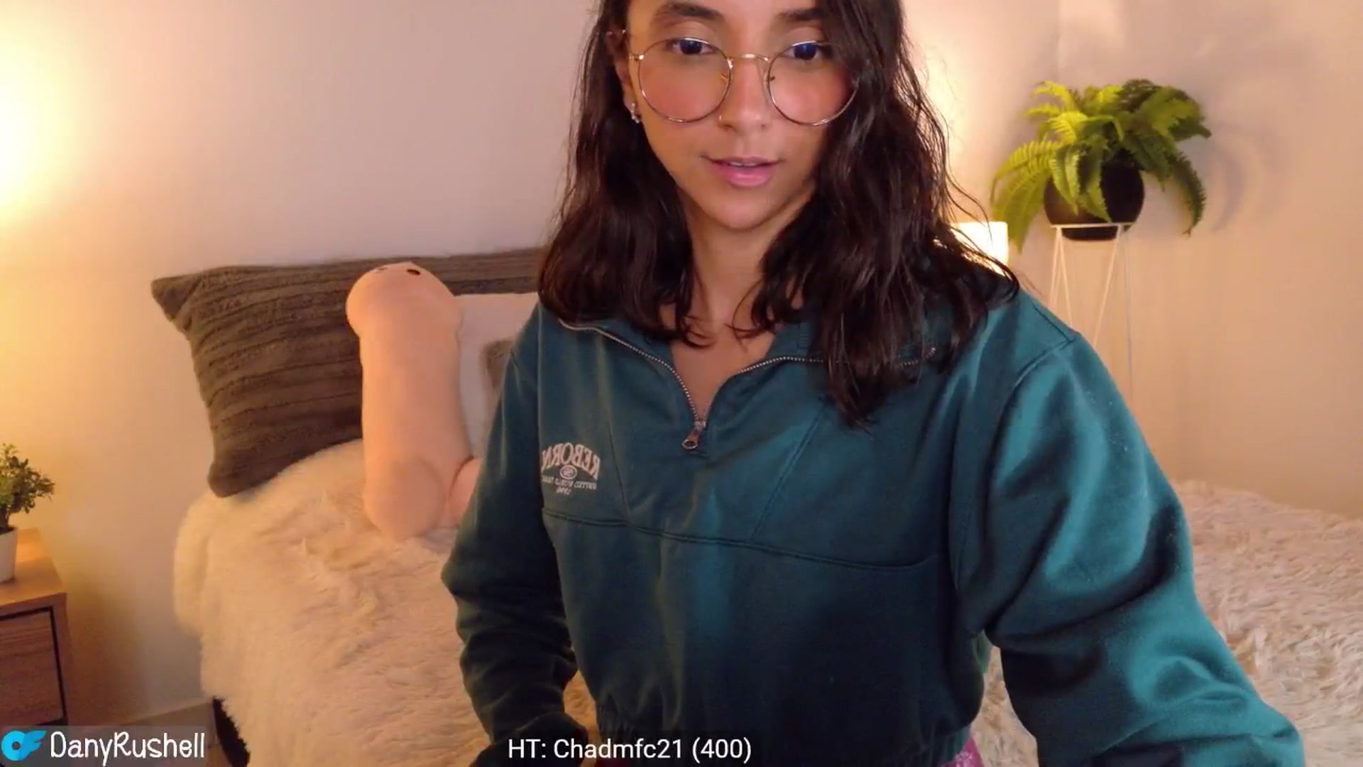 Gallery image thumbnail from NataliaMFC_'s myfreecams stream on, 03/10/2026, 05:01 image 7 of 20