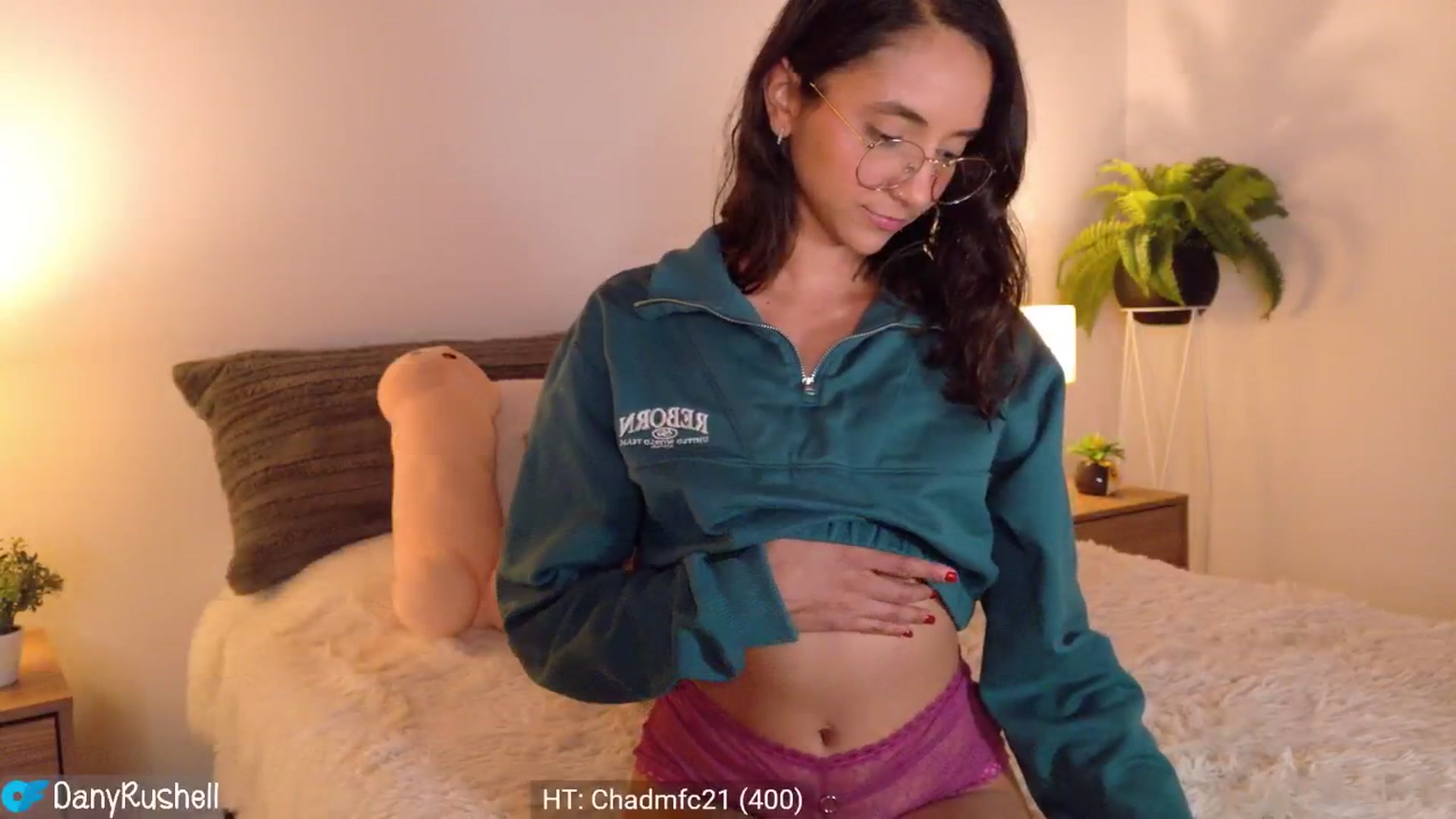 Gallery image thumbnail from NataliaMFC_'s myfreecams stream on, 03/10/2026, 05:01 image 2 of 20