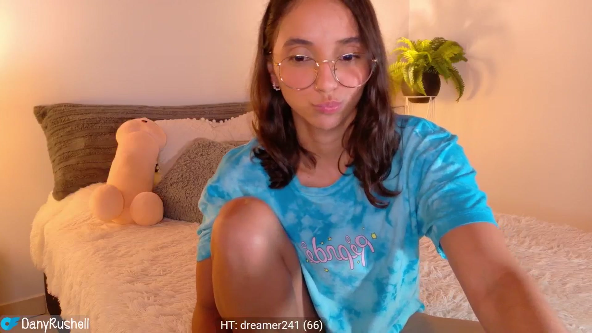 Gallery image thumbnail from NataliaMFC_'s myfreecams stream on, 03/13/2026, 03:18 image 17 of 20
