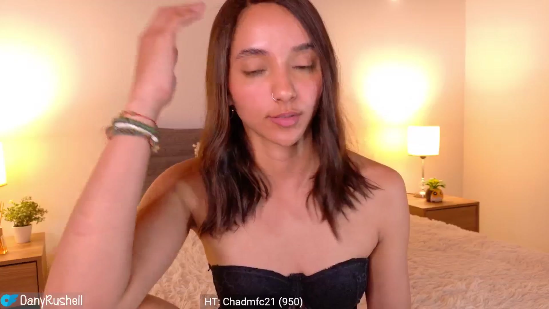 Gallery image thumbnail from NataliaMFC_'s myfreecams stream on, 04/03/2026, 24:41 image 17 of 20