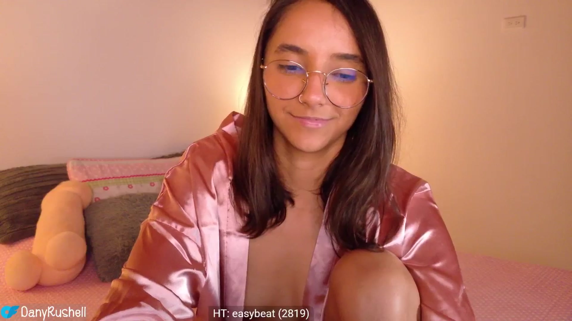 Gallery image thumbnail from NataliaMFC_'s myfreecams stream on, 04/16/2026, 04:16 image 16 of 20