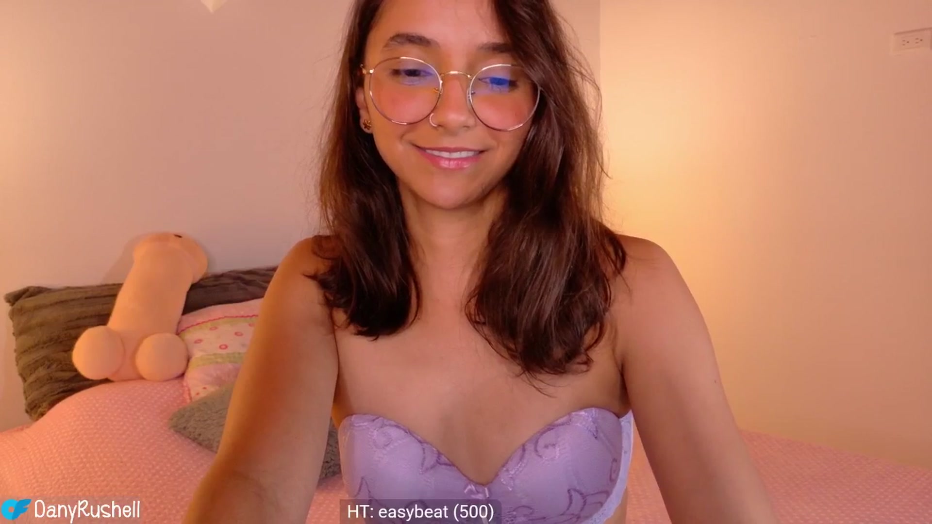 Gallery image thumbnail from NataliaMFC_'s myfreecams stream on, 04/21/2026, 04:47 image 5 of 20