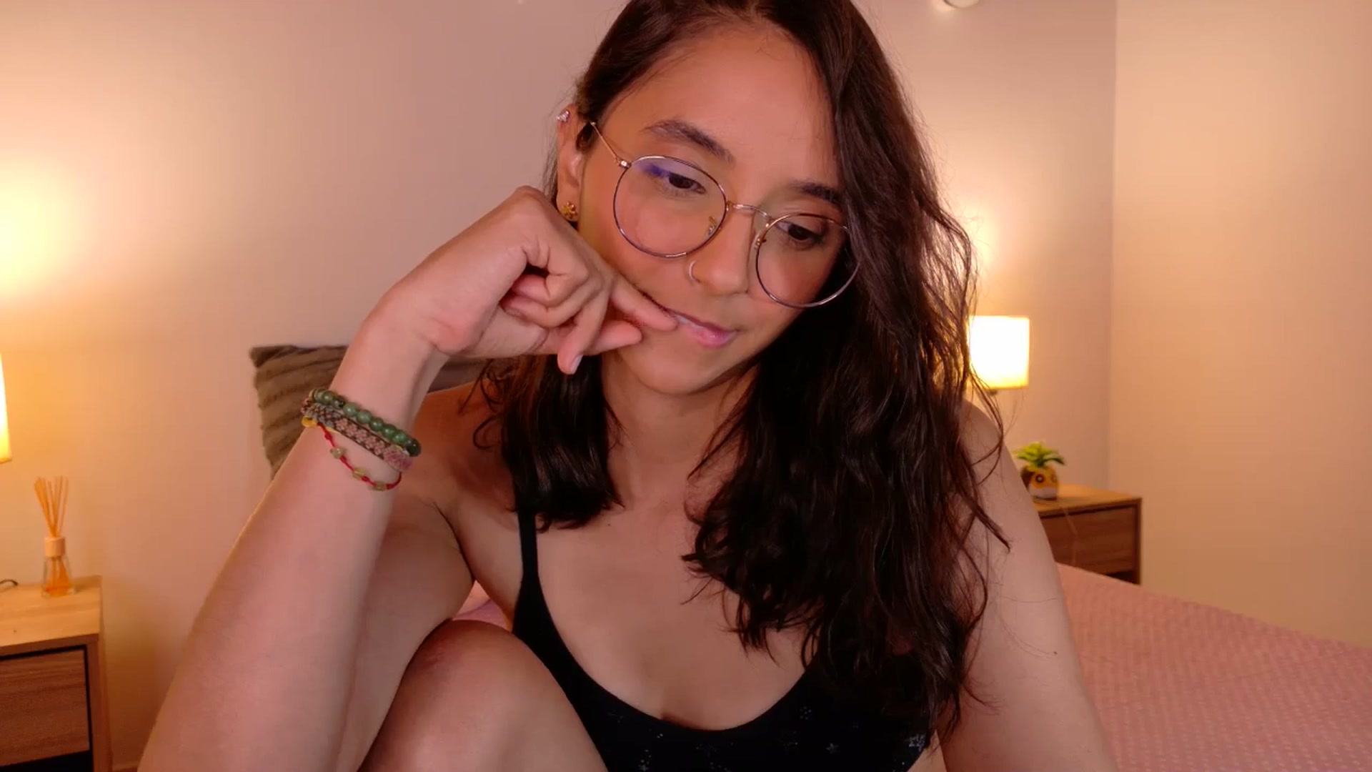 Gallery image thumbnail from NataliaMFC_'s myfreecams stream on, 04/23/2026, 24:00 image 6 of 20