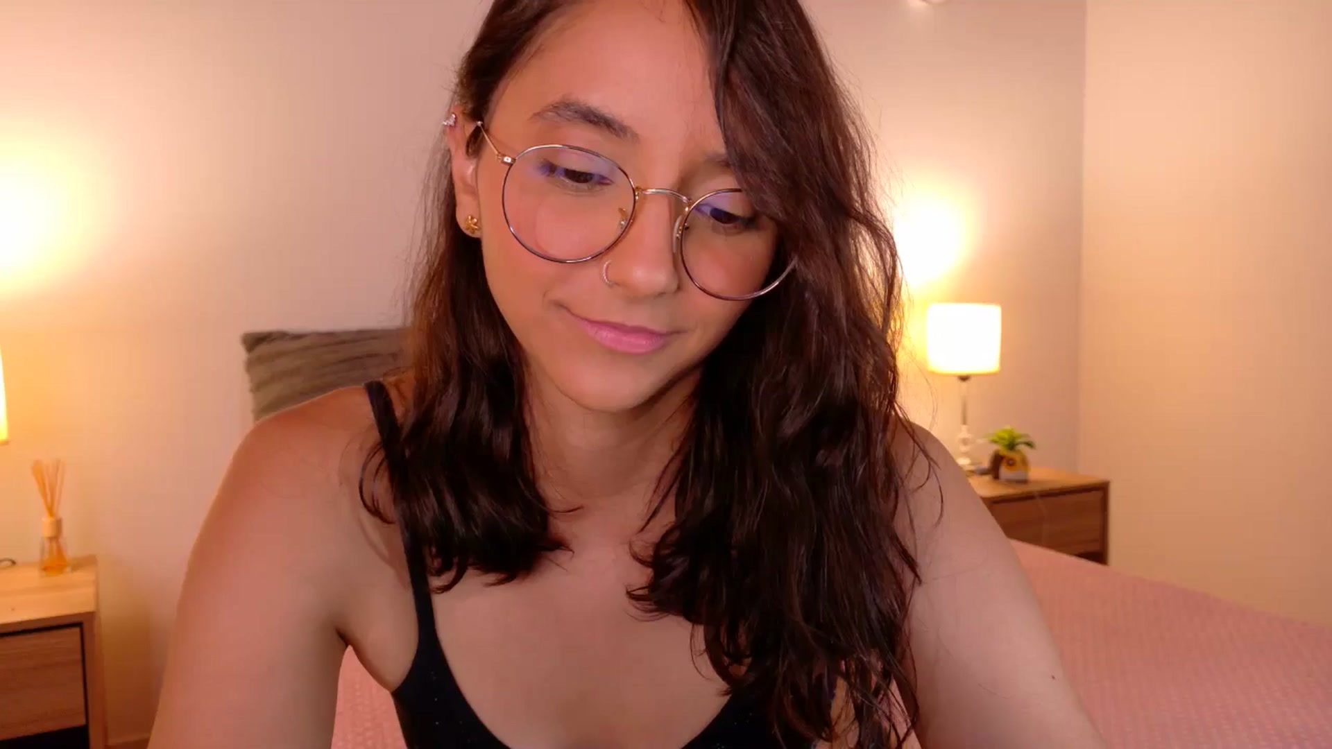 Gallery image thumbnail from NataliaMFC_'s myfreecams stream on, 04/23/2026, 24:00 image 18 of 20