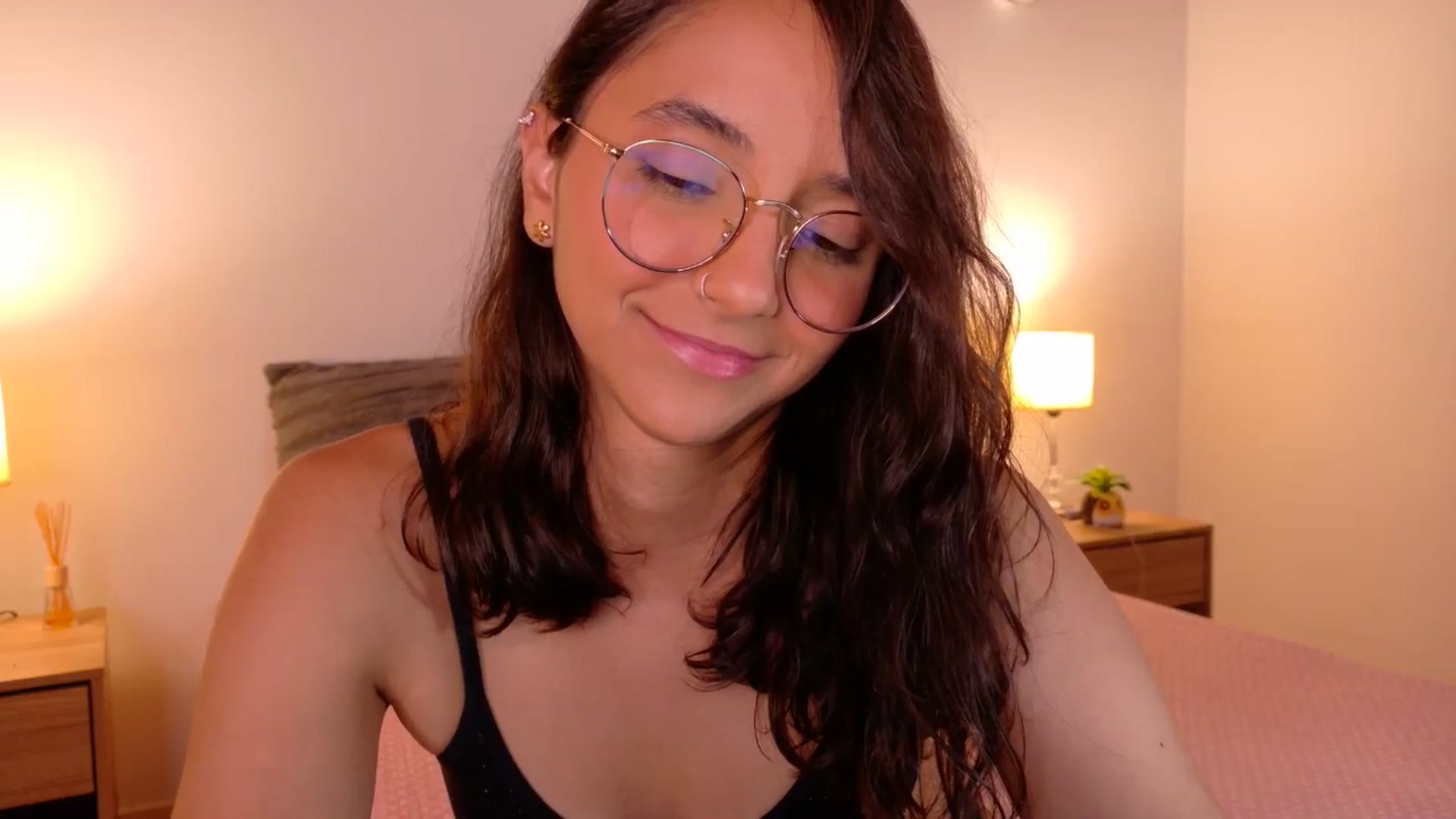 Gallery image thumbnail from NataliaMFC_'s myfreecams stream on, 04/23/2026, 24:00 image 17 of 20