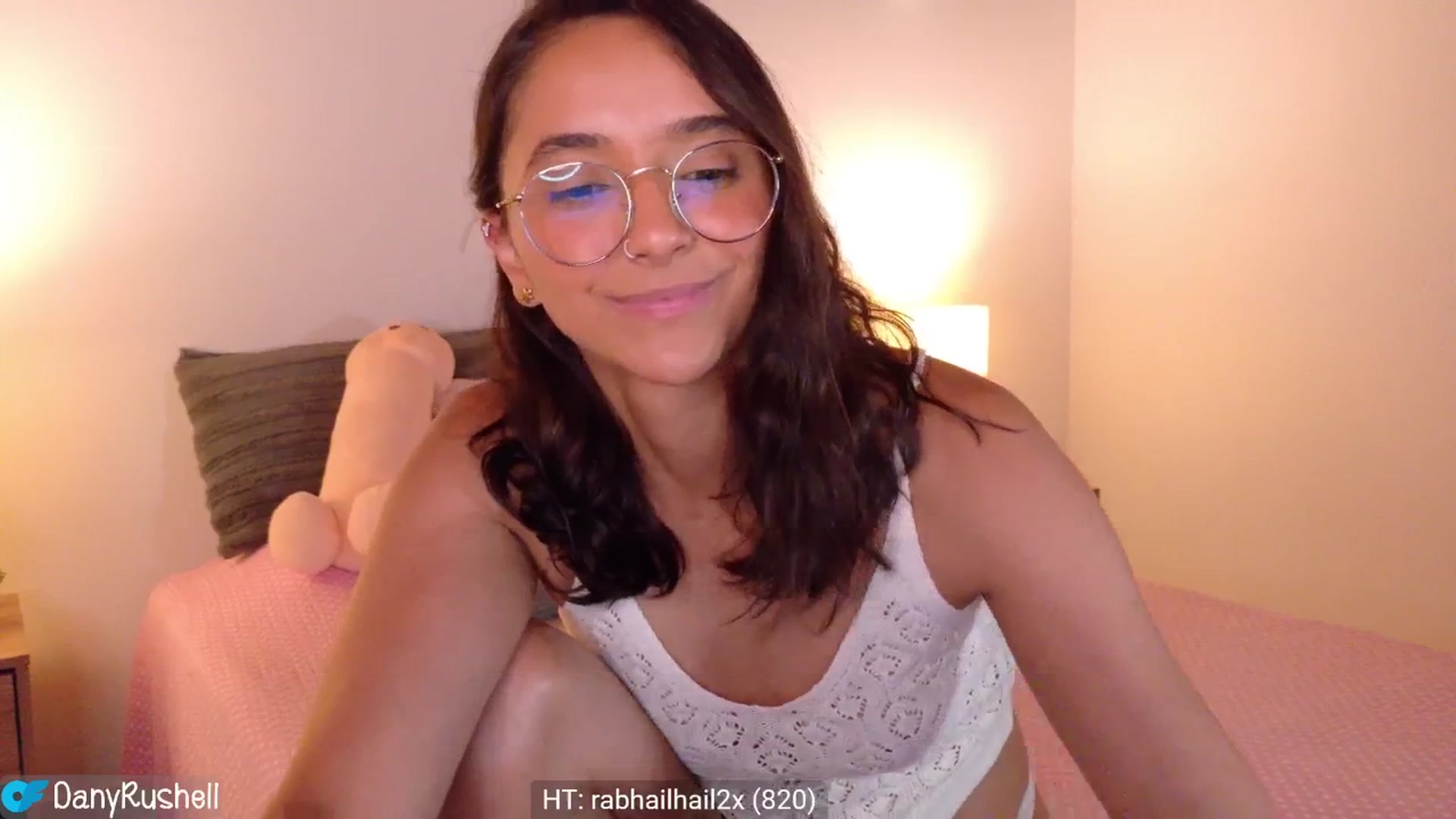 Gallery image thumbnail from NataliaMFC_'s myfreecams stream on, 04/24/2026, 24:05 image 5 of 20