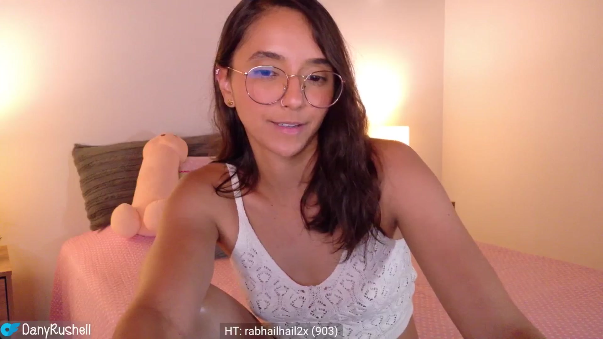 Gallery image thumbnail from NataliaMFC_'s myfreecams stream on, 04/24/2026, 24:05 image 7 of 20