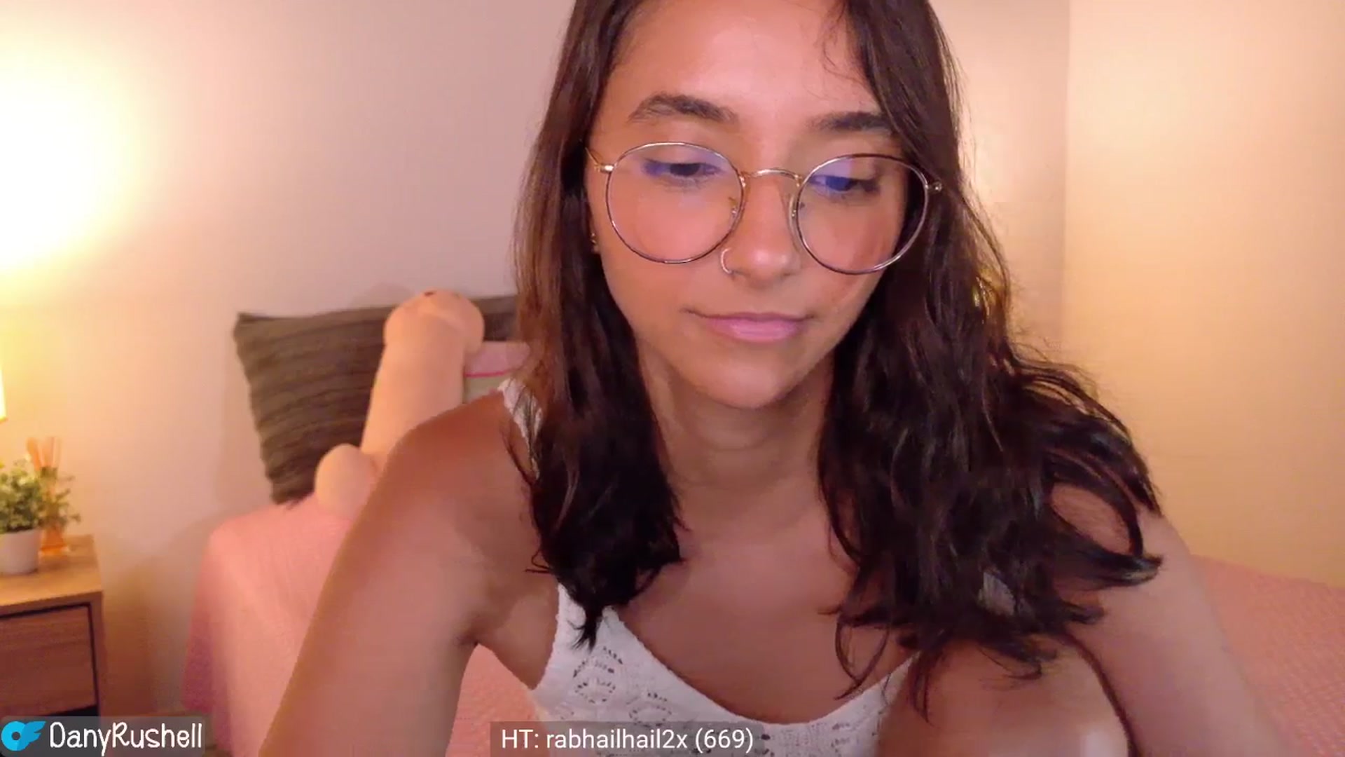 Gallery image thumbnail from NataliaMFC_'s myfreecams stream on, 04/24/2026, 24:05 image 3 of 20