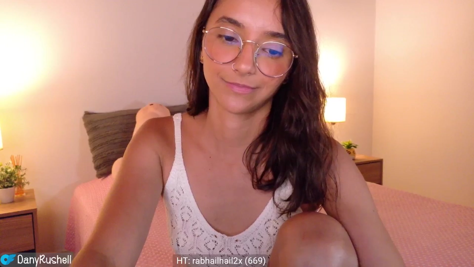 Gallery image thumbnail from NataliaMFC_'s myfreecams stream on, 04/24/2026, 24:05 image 2 of 20