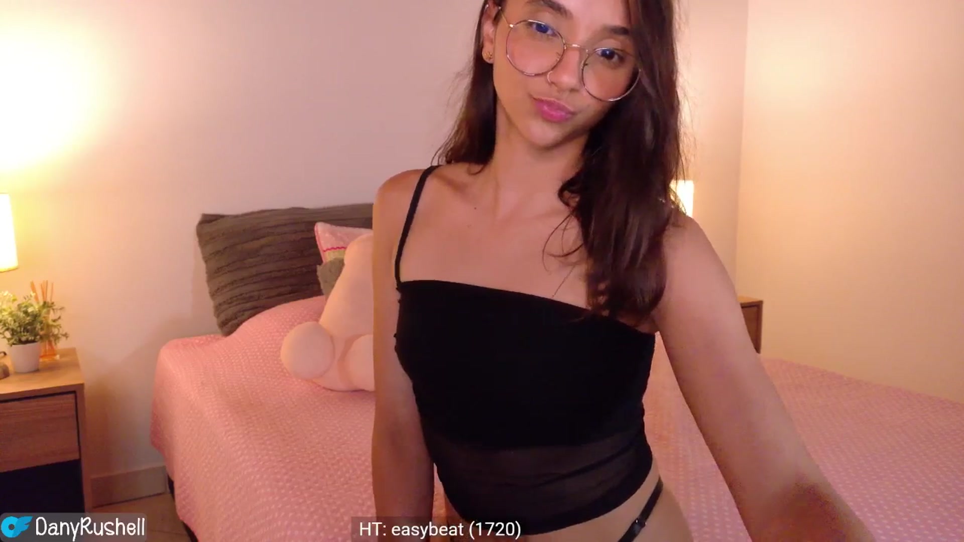 Gallery image thumbnail from NataliaMFC_'s myfreecams stream on, 04/29/2026, 03:38 image 4 of 20