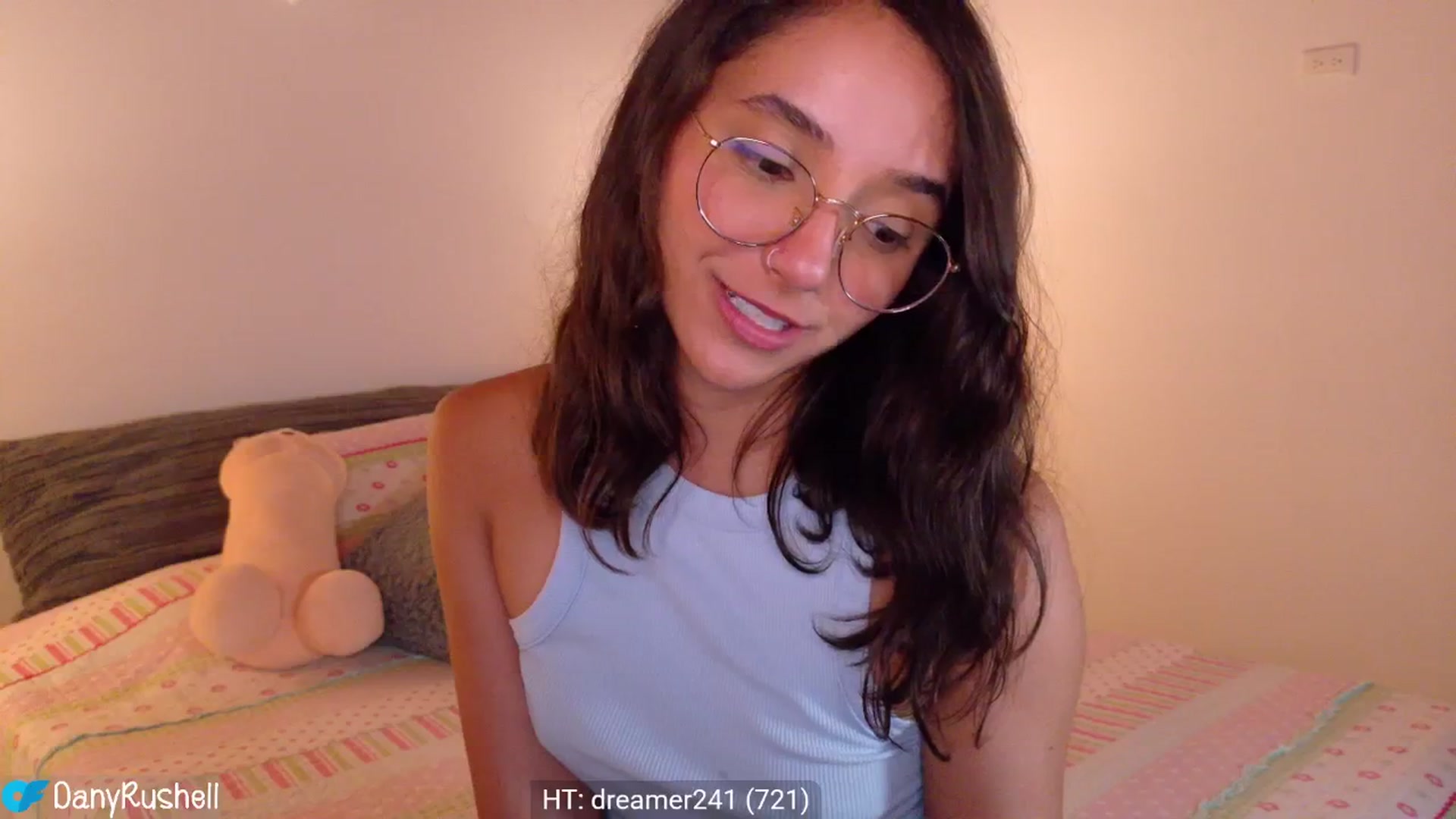 Gallery image thumbnail from NataliaMFC_'s myfreecams stream on, 05/01/2026, 03:20 image 17 of 20