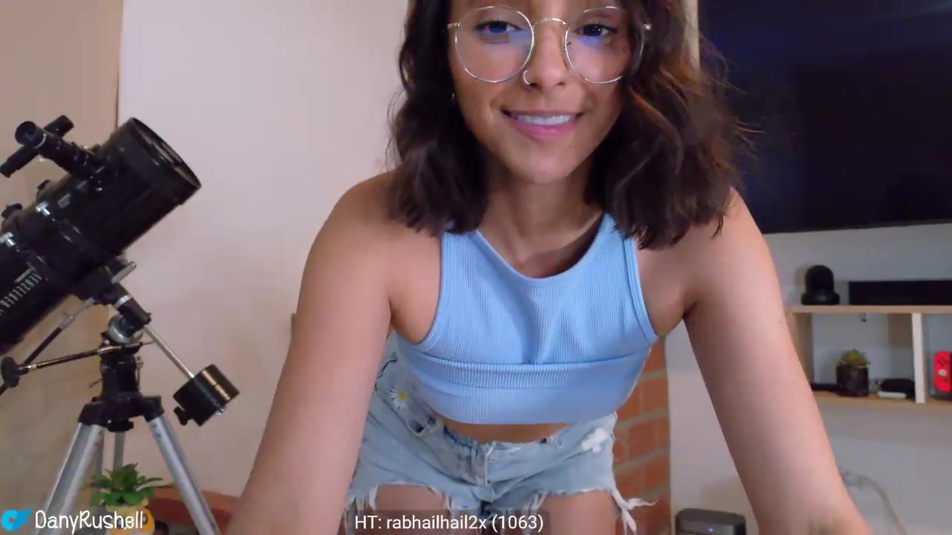 Gallery image thumbnail from NataliaMFC_'s myfreecams stream on, 06/09/2026, 03:10 image 16 of 20