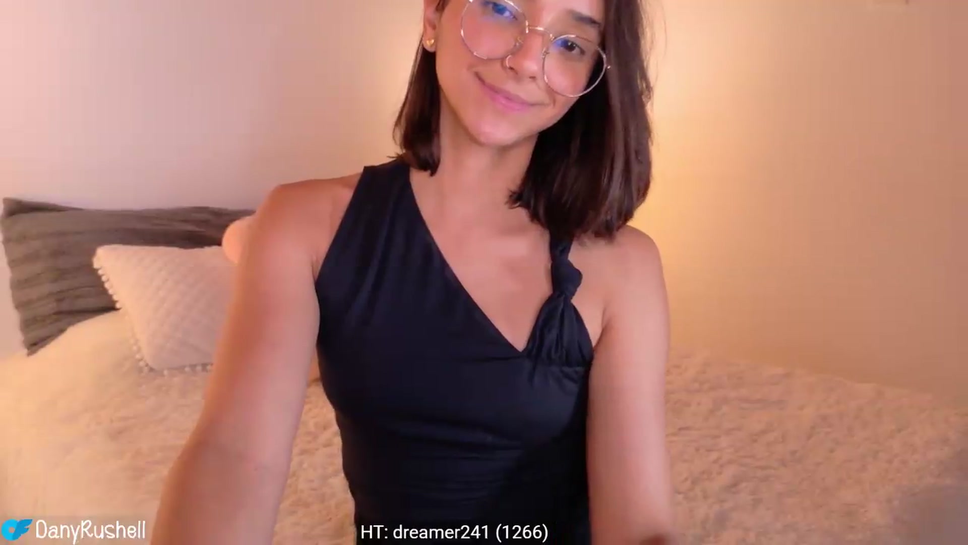 Gallery image thumbnail from NataliaMFC_'s myfreecams stream on, 06/10/2026, 04:49 image 20 of 20