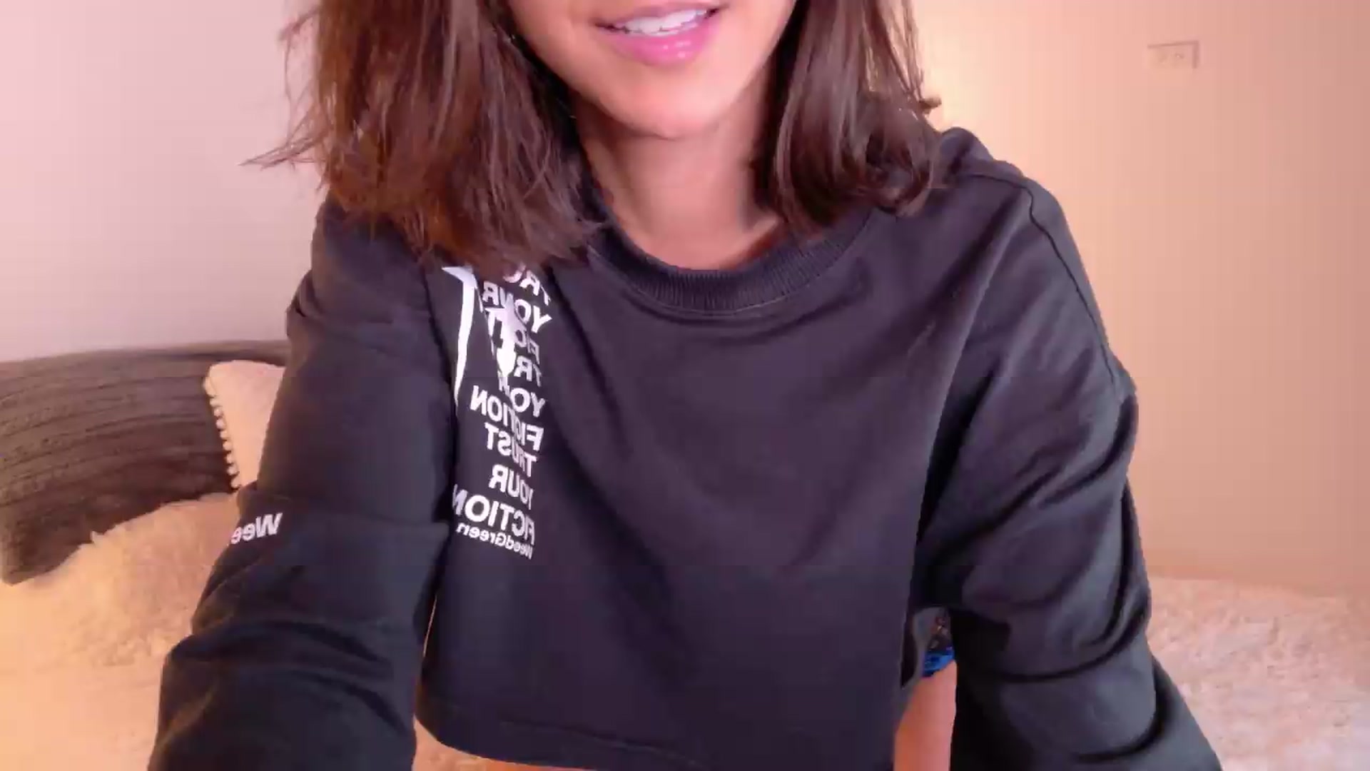 Gallery image thumbnail from NataliaMFC_'s myfreecams stream on, 06/23/2026, 04:27 image 14 of 20