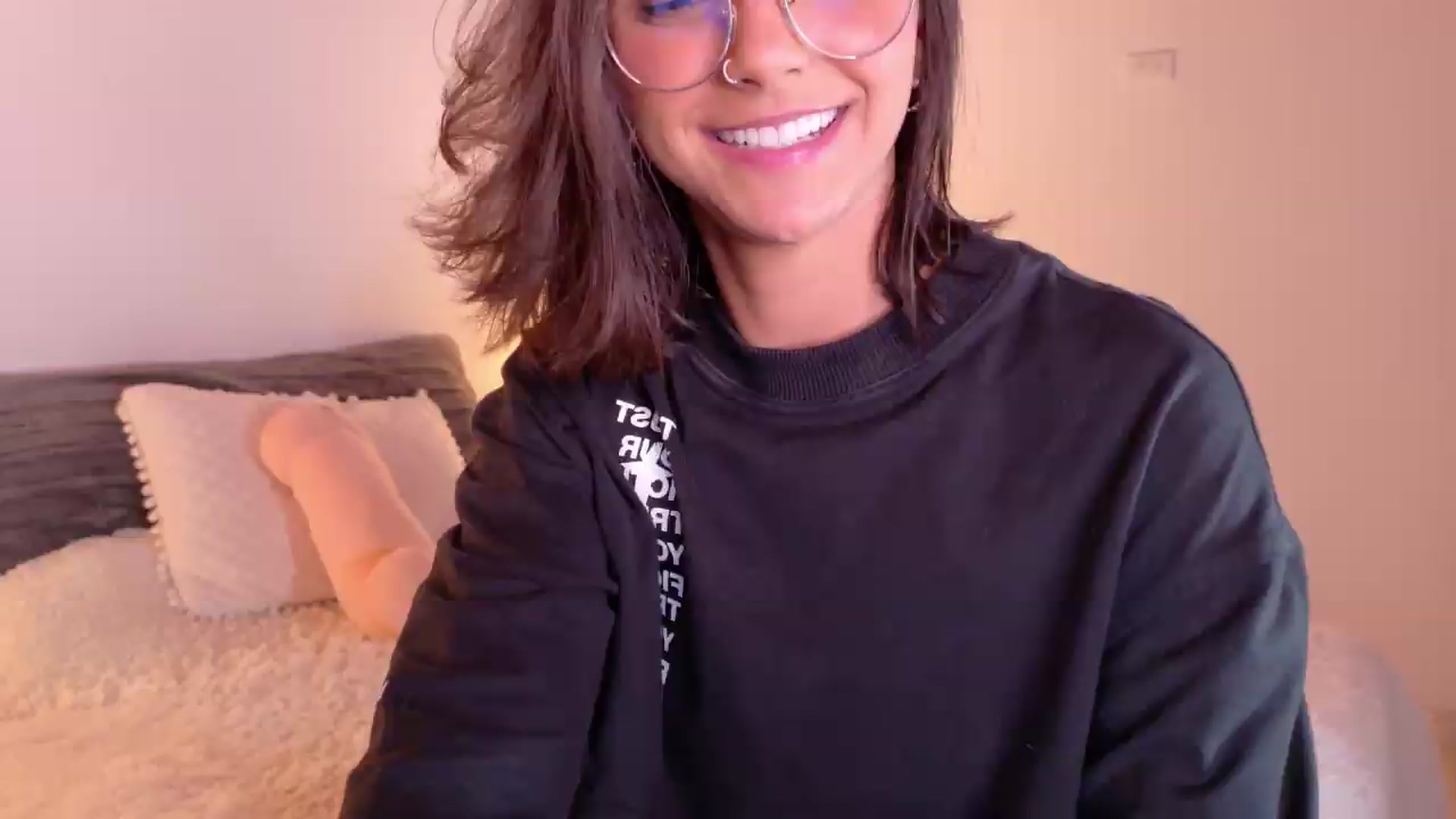 Gallery image thumbnail from NataliaMFC_'s myfreecams stream on, 06/23/2026, 05:33 image 12 of 20