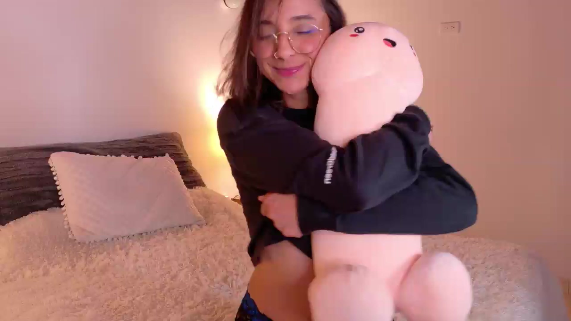 Gallery image thumbnail from NataliaMFC_'s myfreecams stream on, 06/23/2026, 05:33 image 15 of 20
