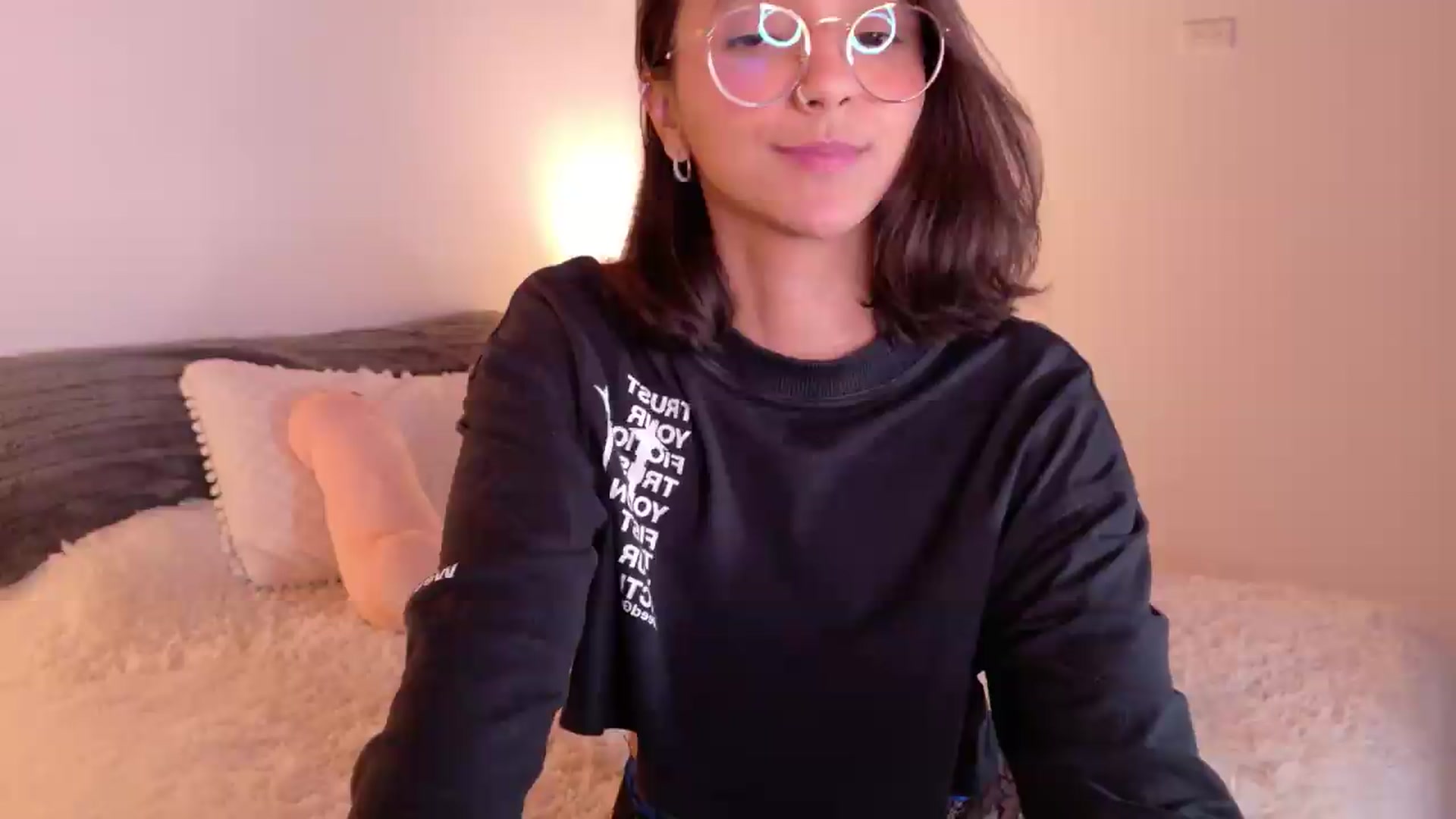 Gallery image thumbnail from NataliaMFC_'s myfreecams stream on, 06/23/2026, 05:33 image 19 of 20