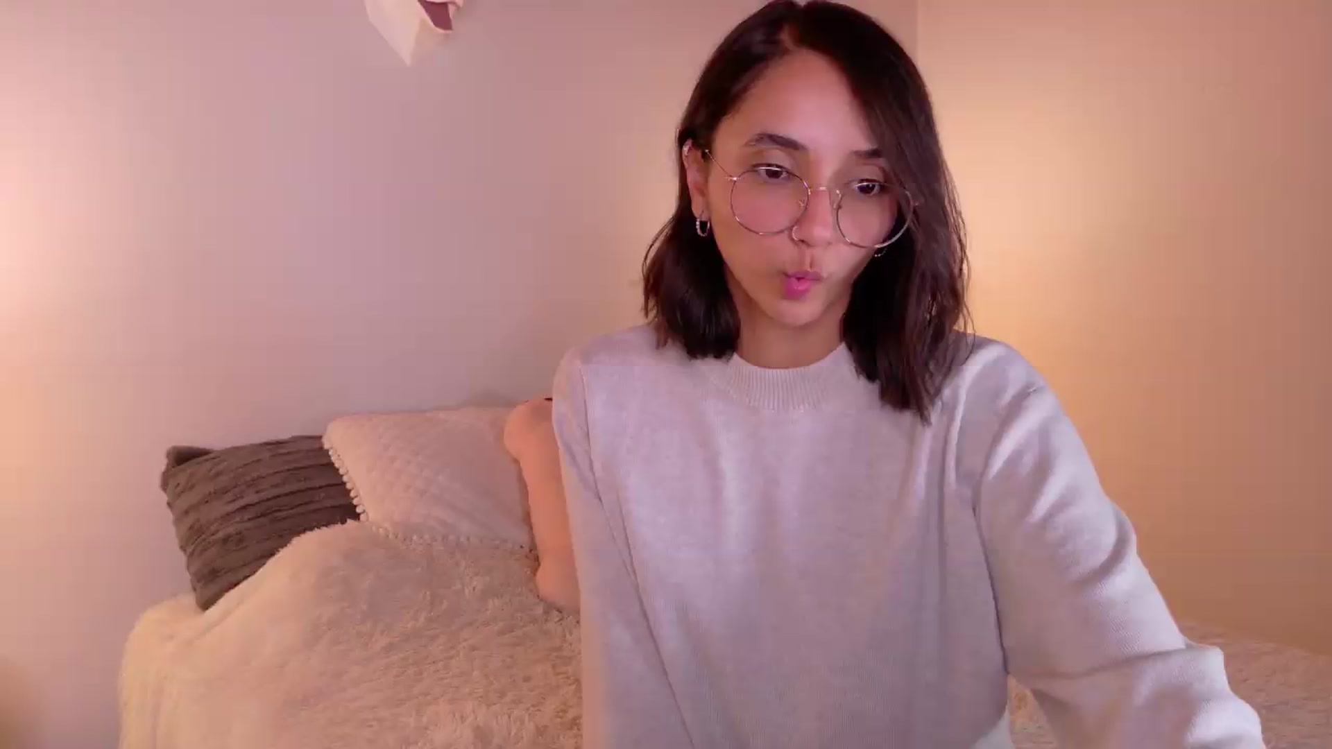 Gallery image thumbnail from NataliaMFC_'s myfreecams stream on, 06/25/2026, 05:42 image 12 of 20