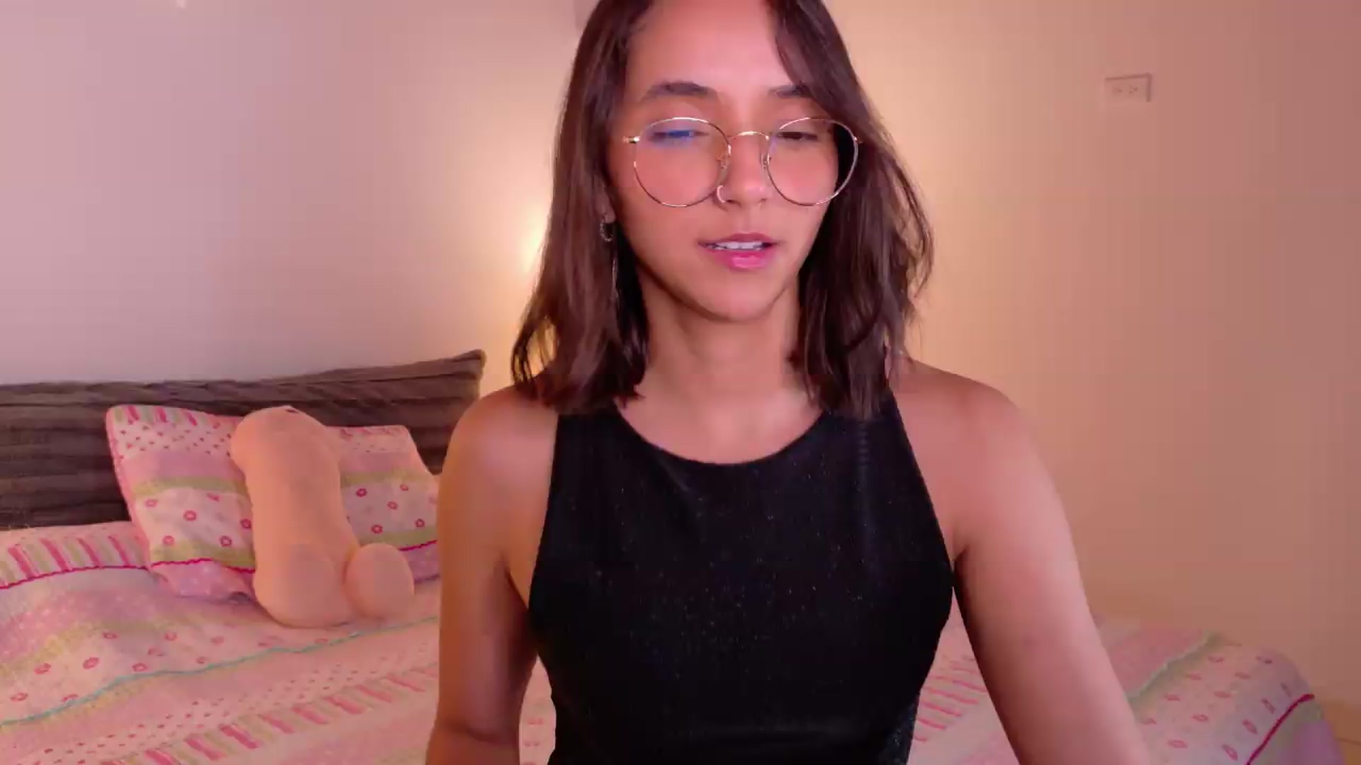 Gallery image thumbnail from NataliaMFC_'s myfreecams stream on, 07/06/2026, 01:04 image 4 of 20