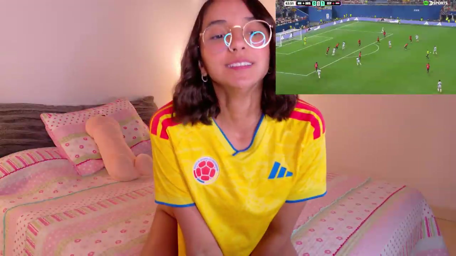 Gallery image thumbnail from NataliaMFC_'s myfreecams stream on, 07/07/2026, 17:31 image 19 of 20