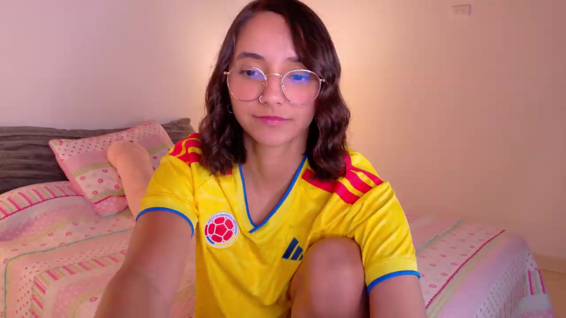 Gallery image thumbnail from NataliaMFC_'s myfreecams stream on, 07/07/2026, 18:13 image 15 of 20