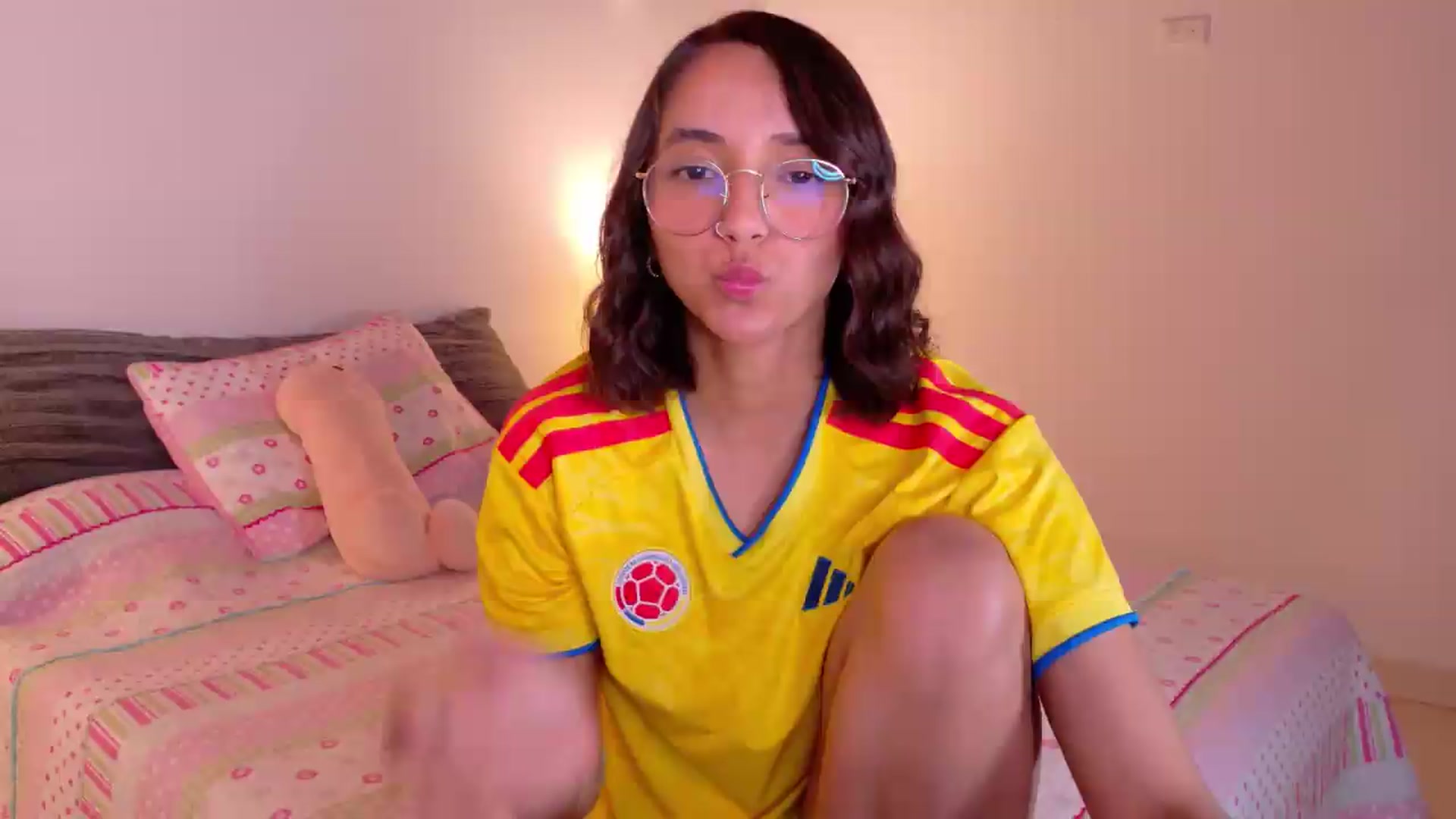 Gallery image thumbnail from NataliaMFC_'s myfreecams stream on, 07/07/2026, 18:13 image 16 of 20