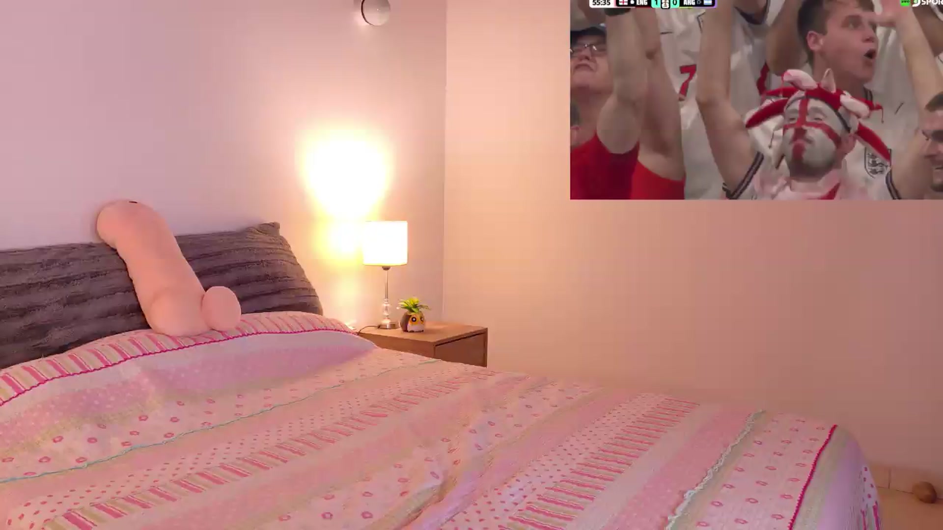Gallery image thumbnail from NataliaMFC_'s myfreecams stream on, 07/15/2026, 20:34 image 15 of 20
