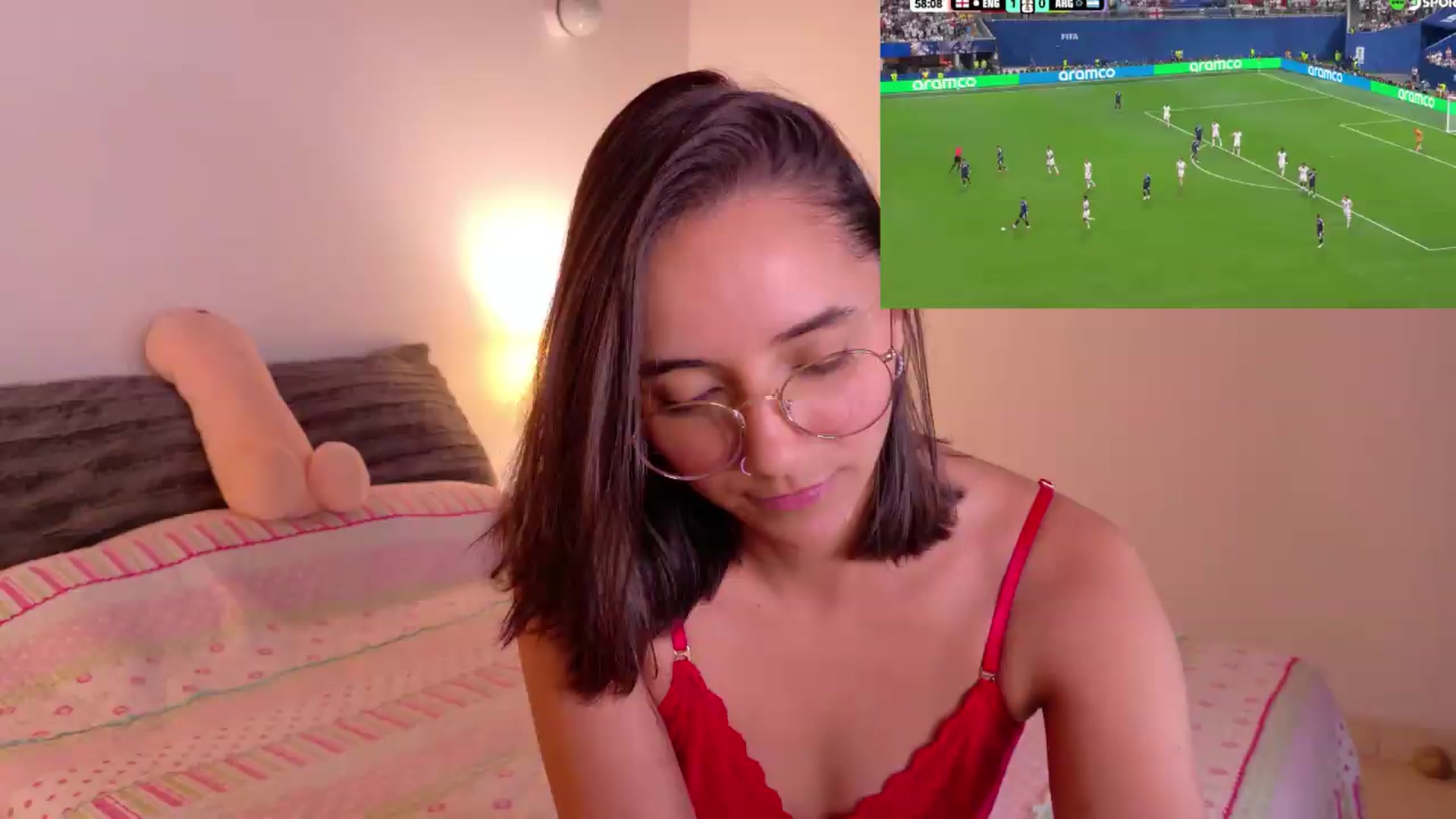 Gallery image thumbnail from NataliaMFC_'s myfreecams stream on, 07/15/2026, 20:34 image 16 of 20