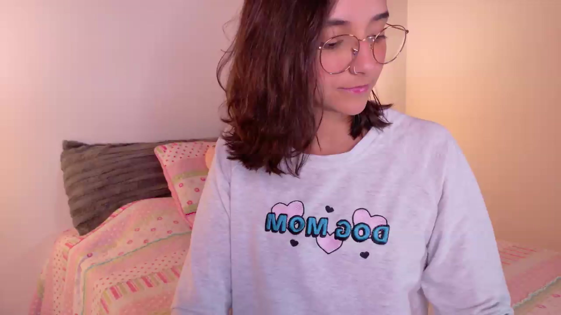 Gallery image thumbnail from NataliaMFC_'s myfreecams stream on, 07/22/2026, 04:35 image 19 of 20