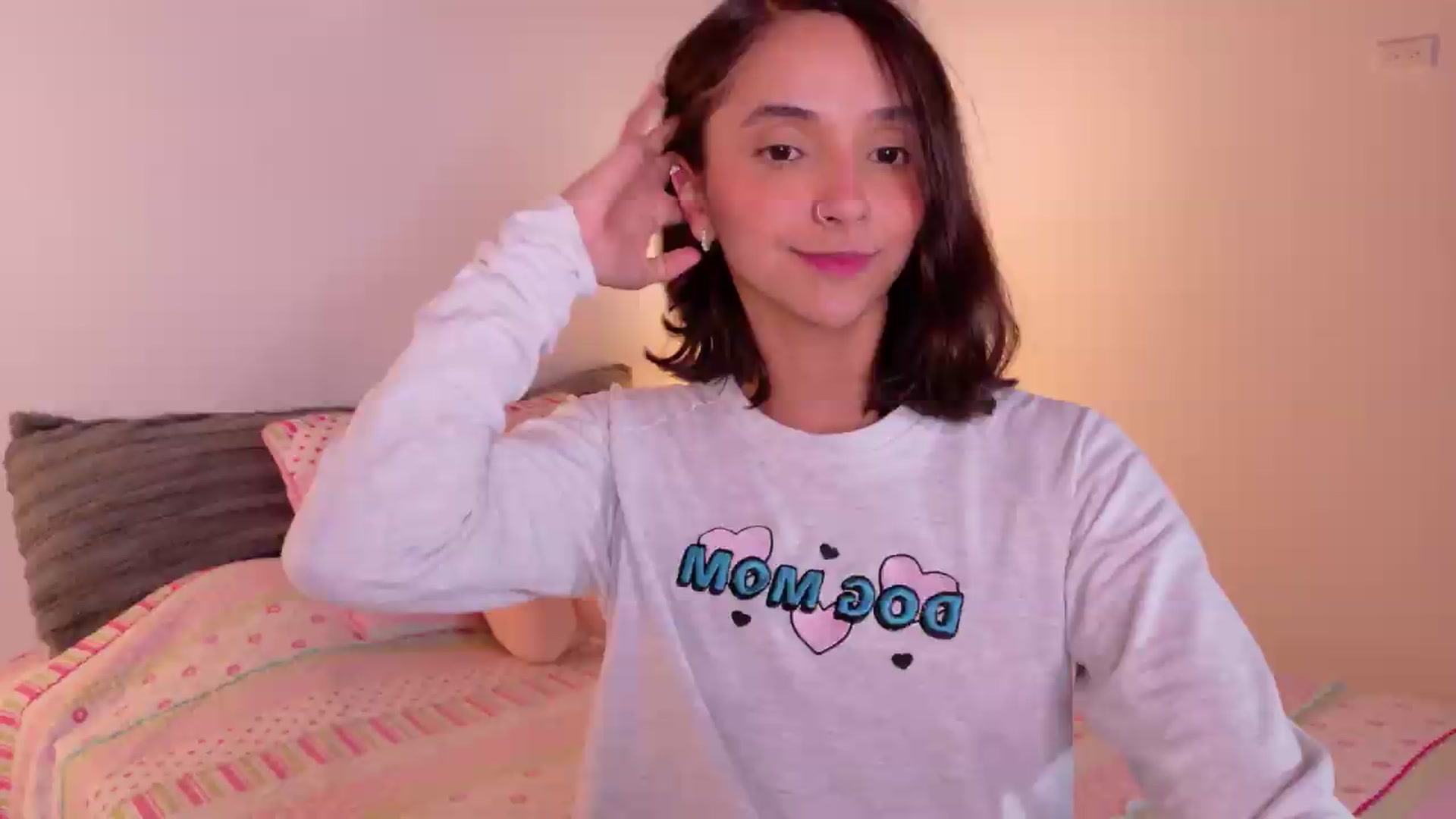 Gallery image thumbnail from NataliaMFC_'s myfreecams stream on, 07/22/2026, 04:35 image 1 of 20