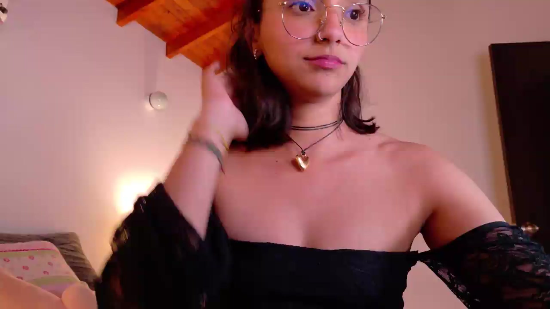 Gallery image thumbnail from NataliaMFC_'s myfreecams stream on, 07/27/2026, 24:34 image 8 of 20