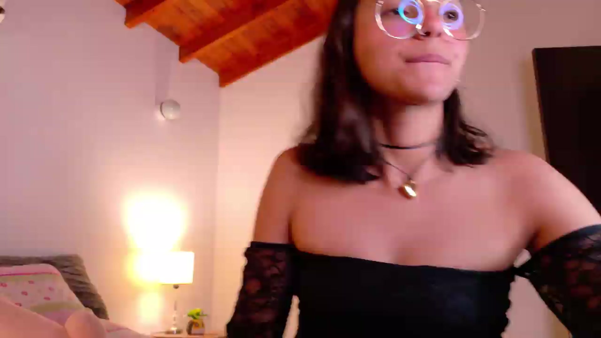 Gallery image thumbnail from NataliaMFC_'s myfreecams stream on, 07/27/2026, 24:34 image 19 of 20
