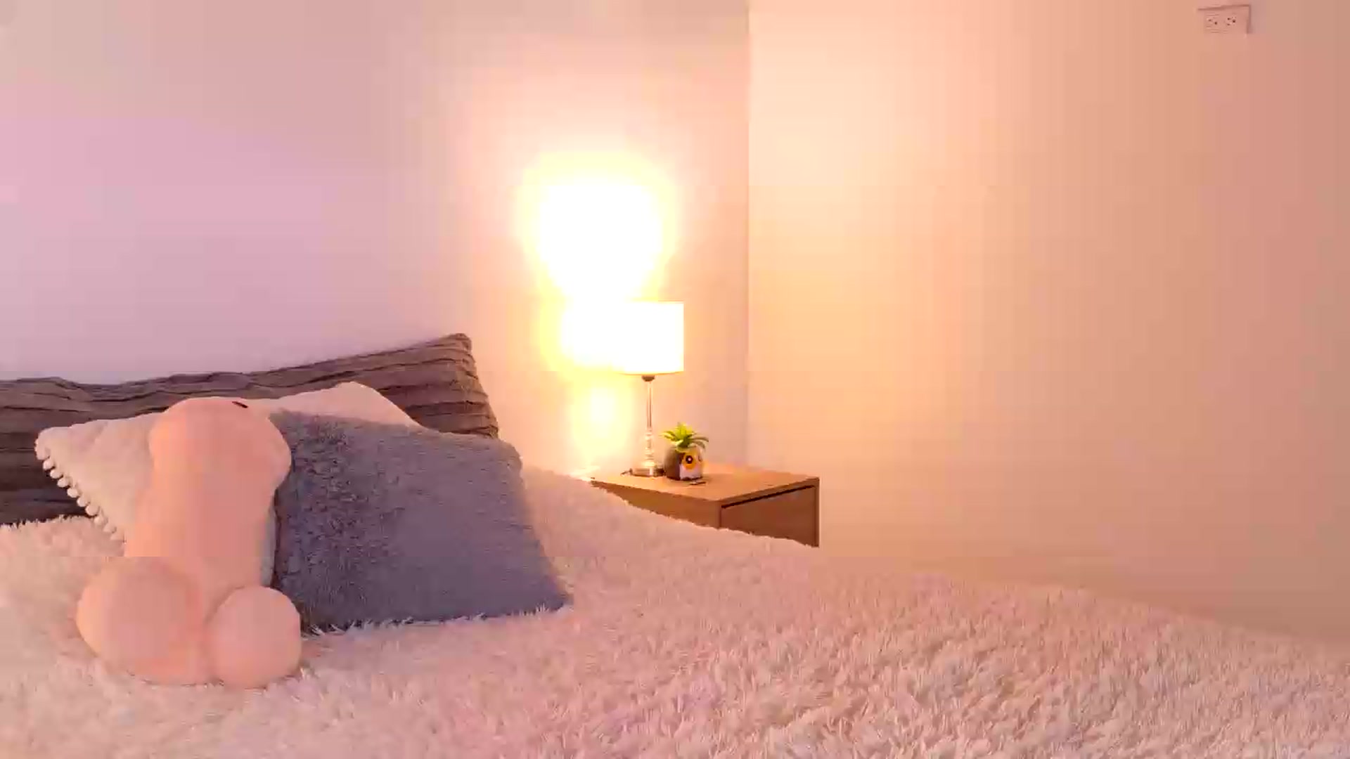 Gallery image thumbnail from NataliaMFC_'s myfreecams stream on, 08/24/2026, 01:30 image 14 of 20