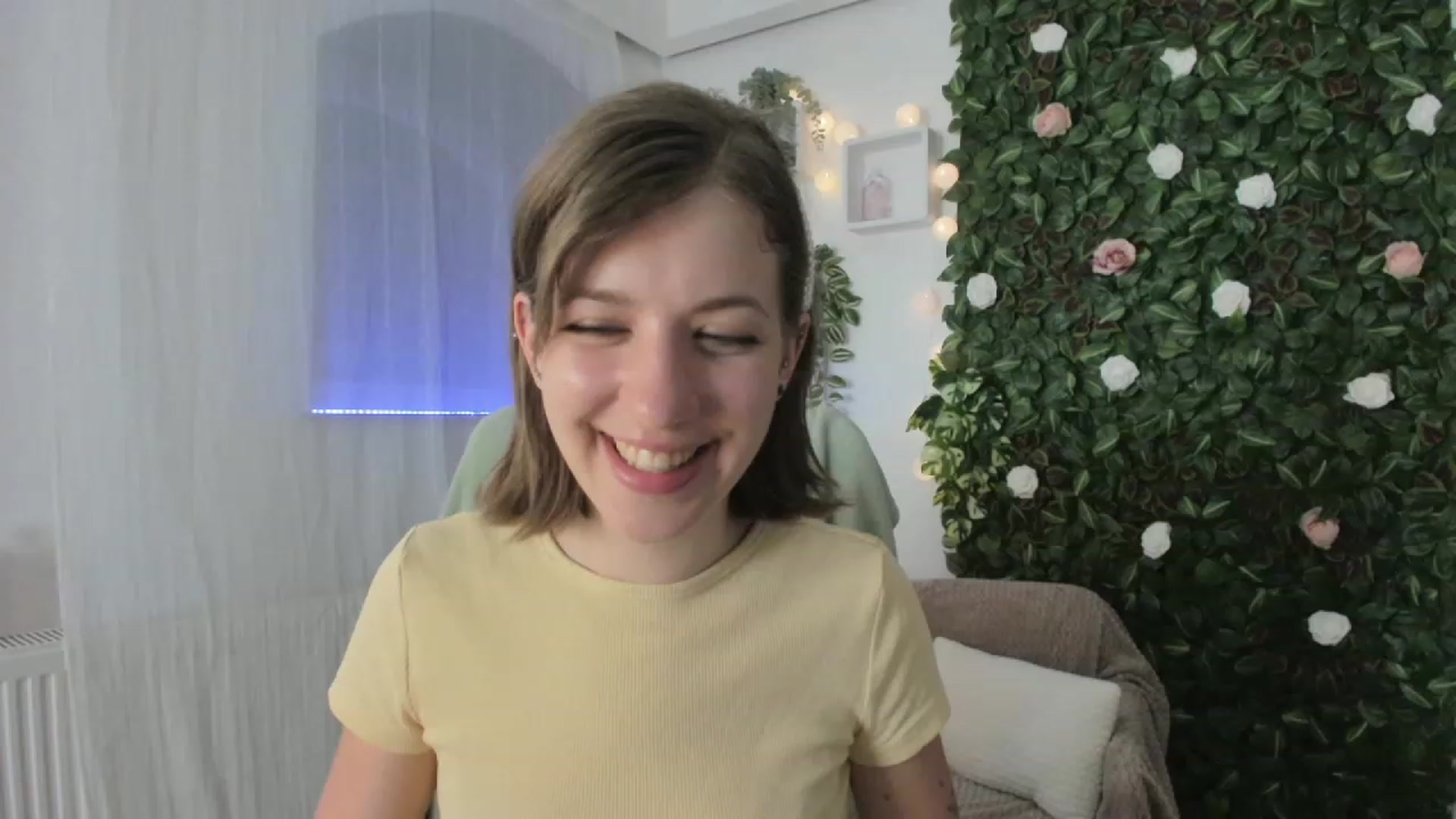 Gallery image thumbnail from Natalia_Nice's myfreecams stream on, 05/02/2023, 16:01 image 6 of 20
