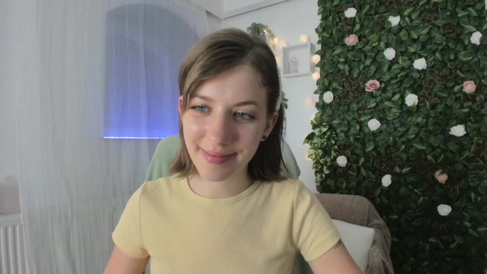 Gallery image thumbnail from Natalia_Nice's myfreecams stream on, 05/02/2023, 16:01 image 3 of 20