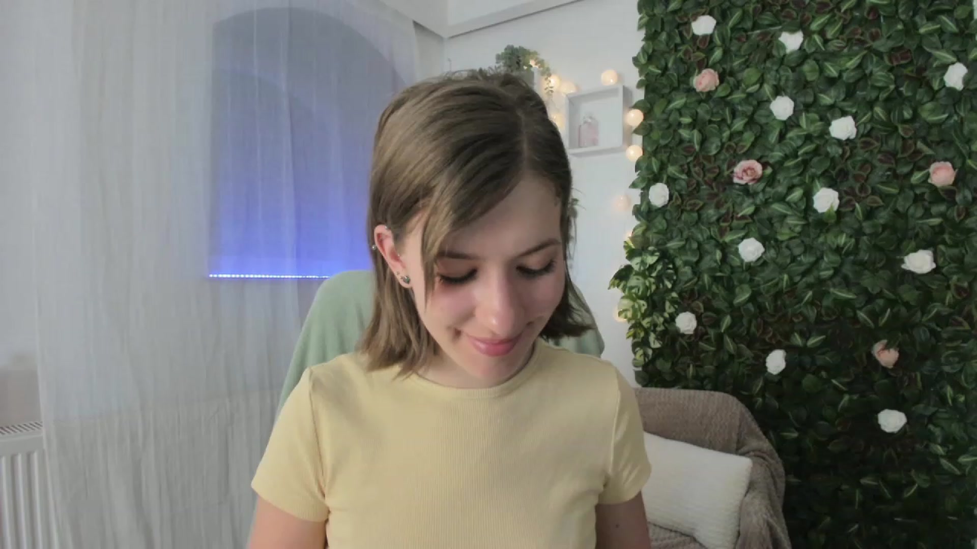 Gallery image thumbnail from Natalia_Nice's myfreecams stream on, 05/02/2023, 16:01 image 5 of 20